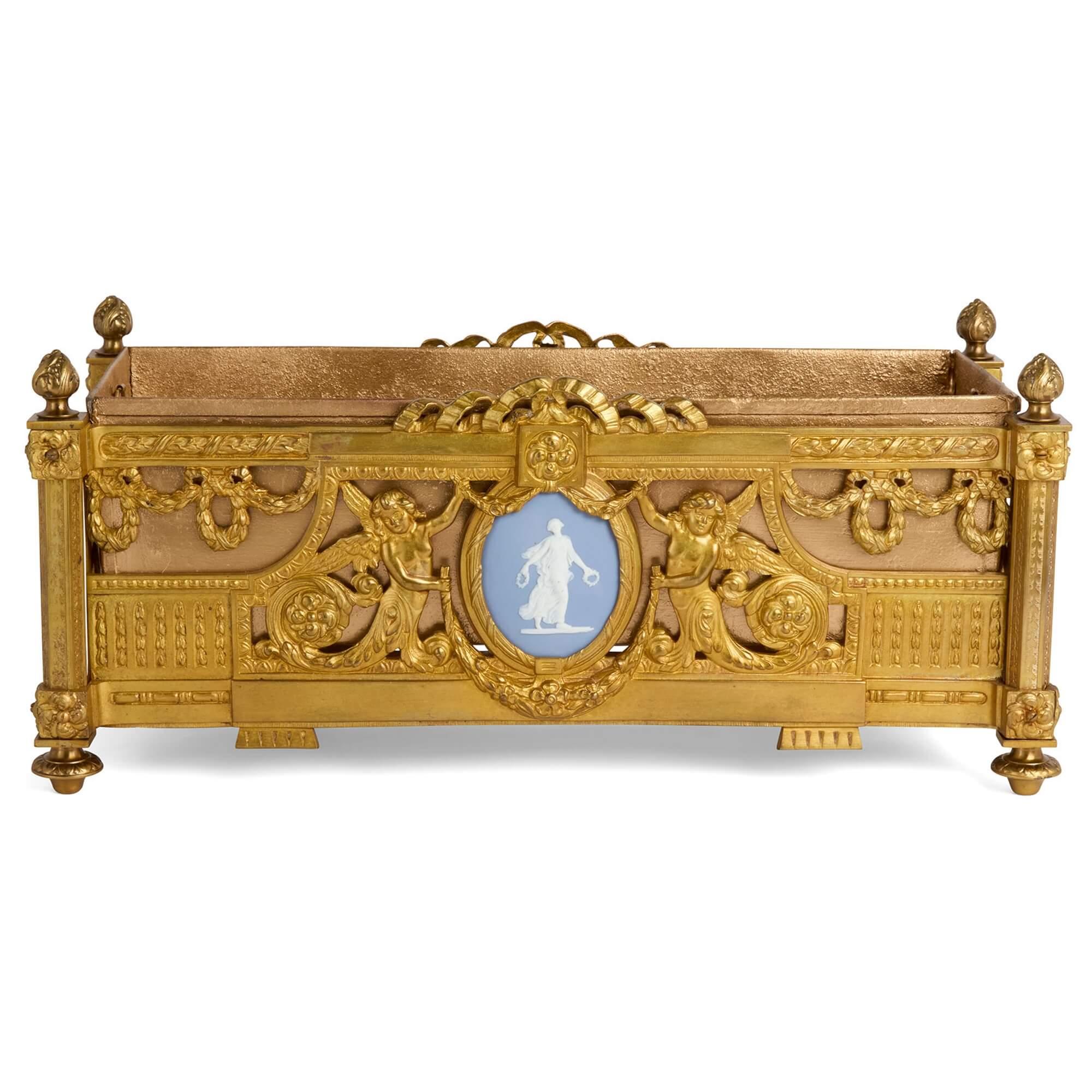 Néoclassique Jardinière de table en bronze doré et jaspe du XIXe siècle en vente