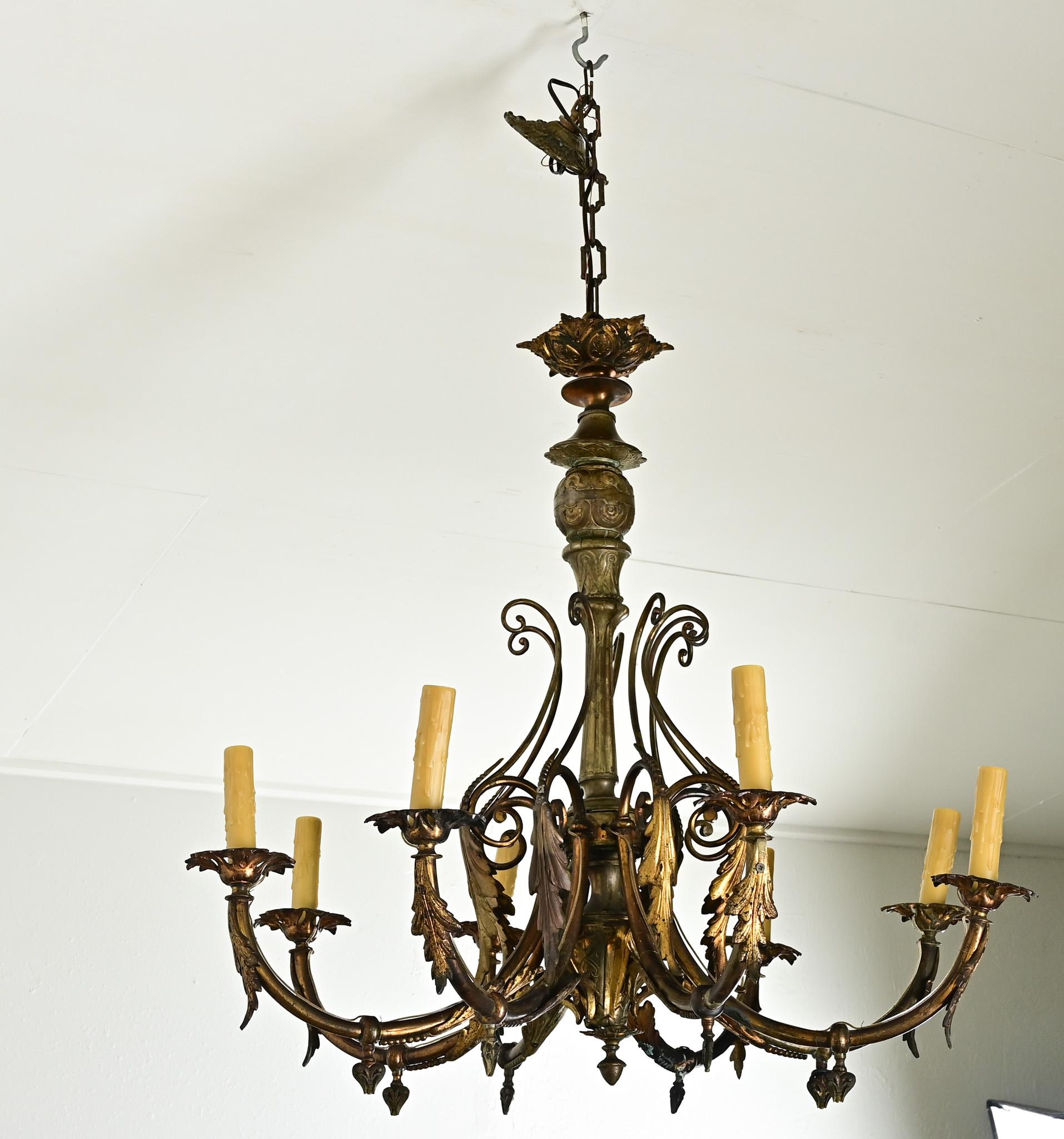 Lampadario francese in bronzo dorato del XIX secolo in vendita 4