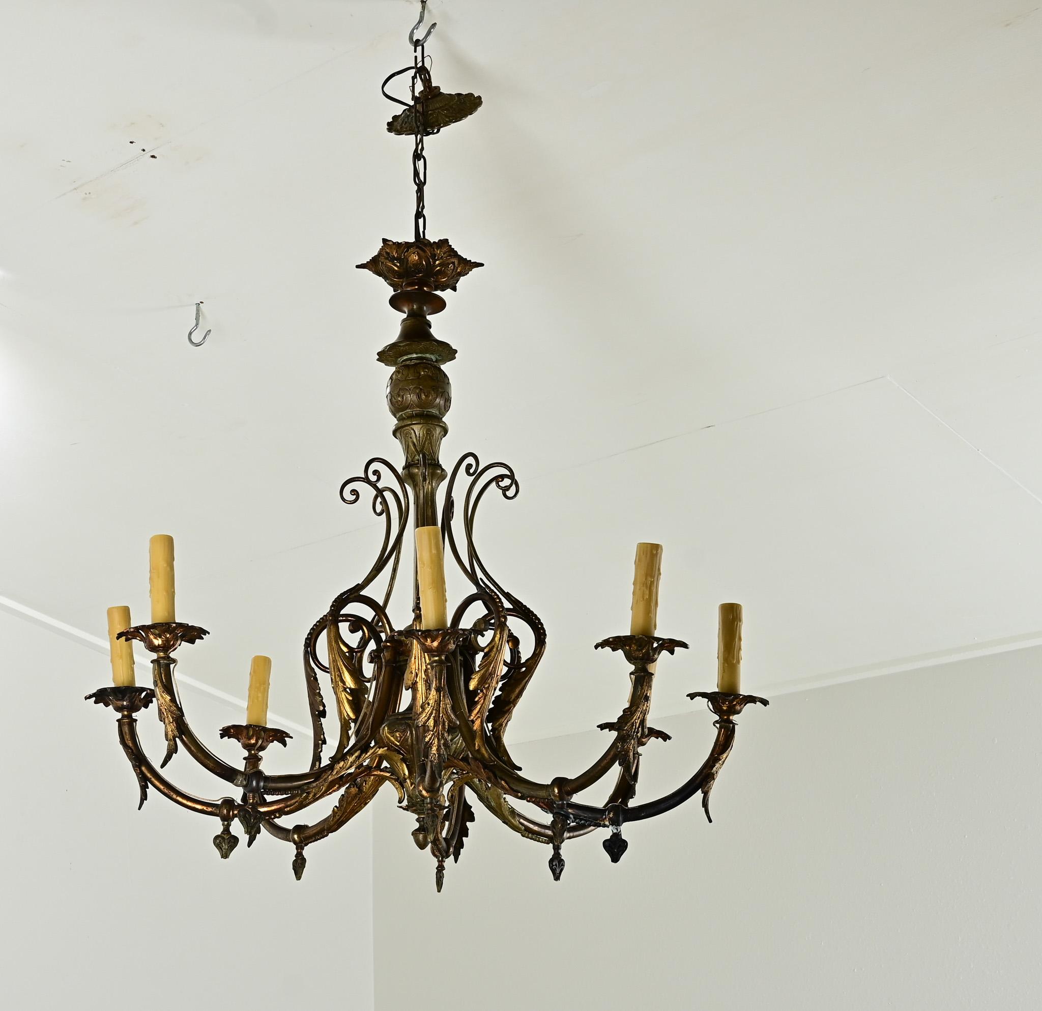 Neorococò Lampadario francese in bronzo dorato del XIX secolo in vendita