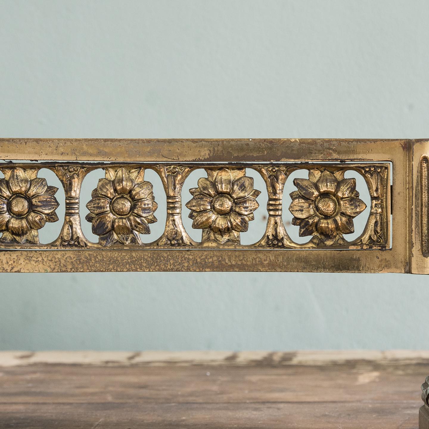 Chenets français en bronze doré du XIXe siècle en vente 6