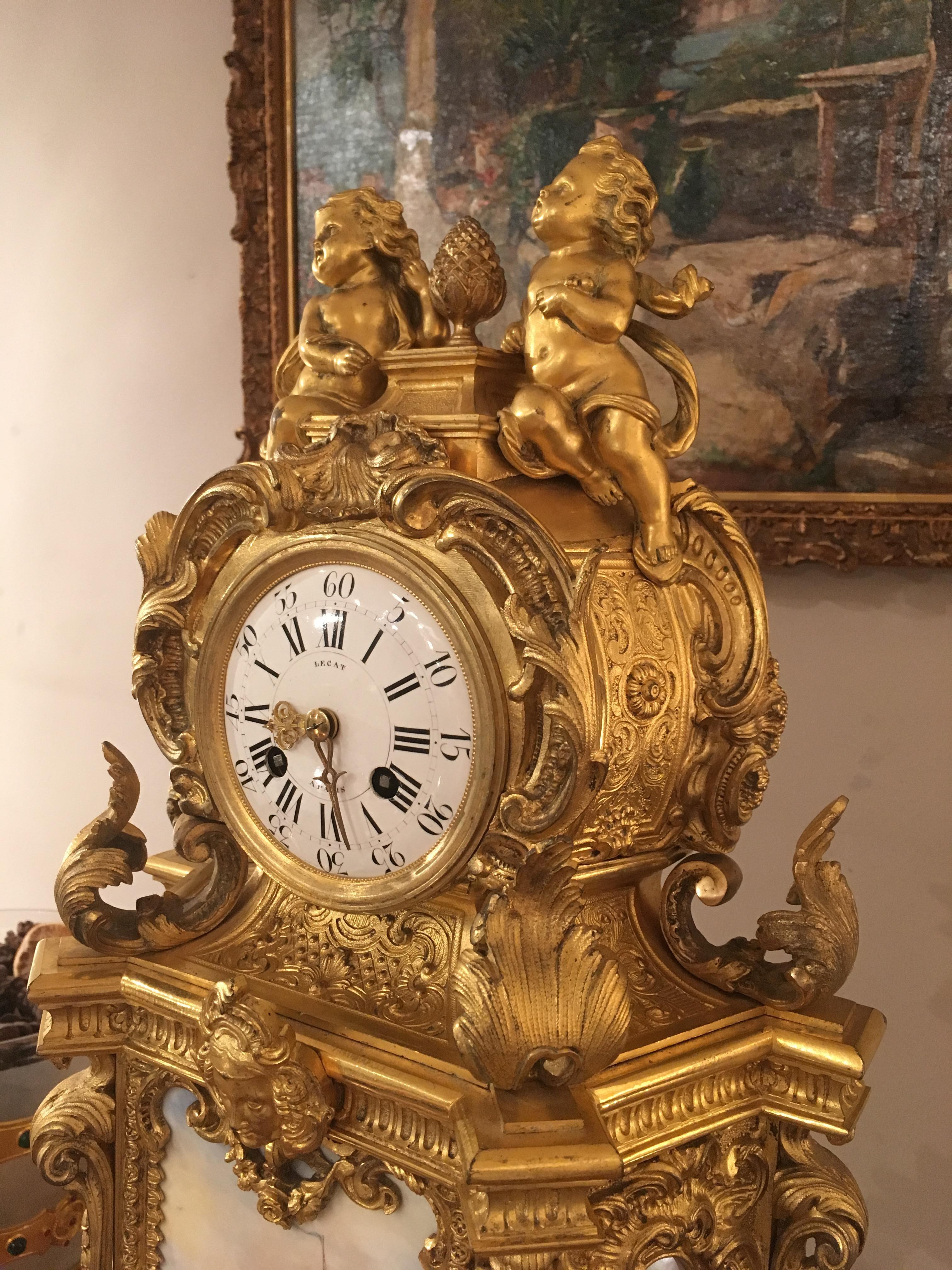 French 19th Century Gilt Bronze Mantle Clock with Nautical Scenes 3