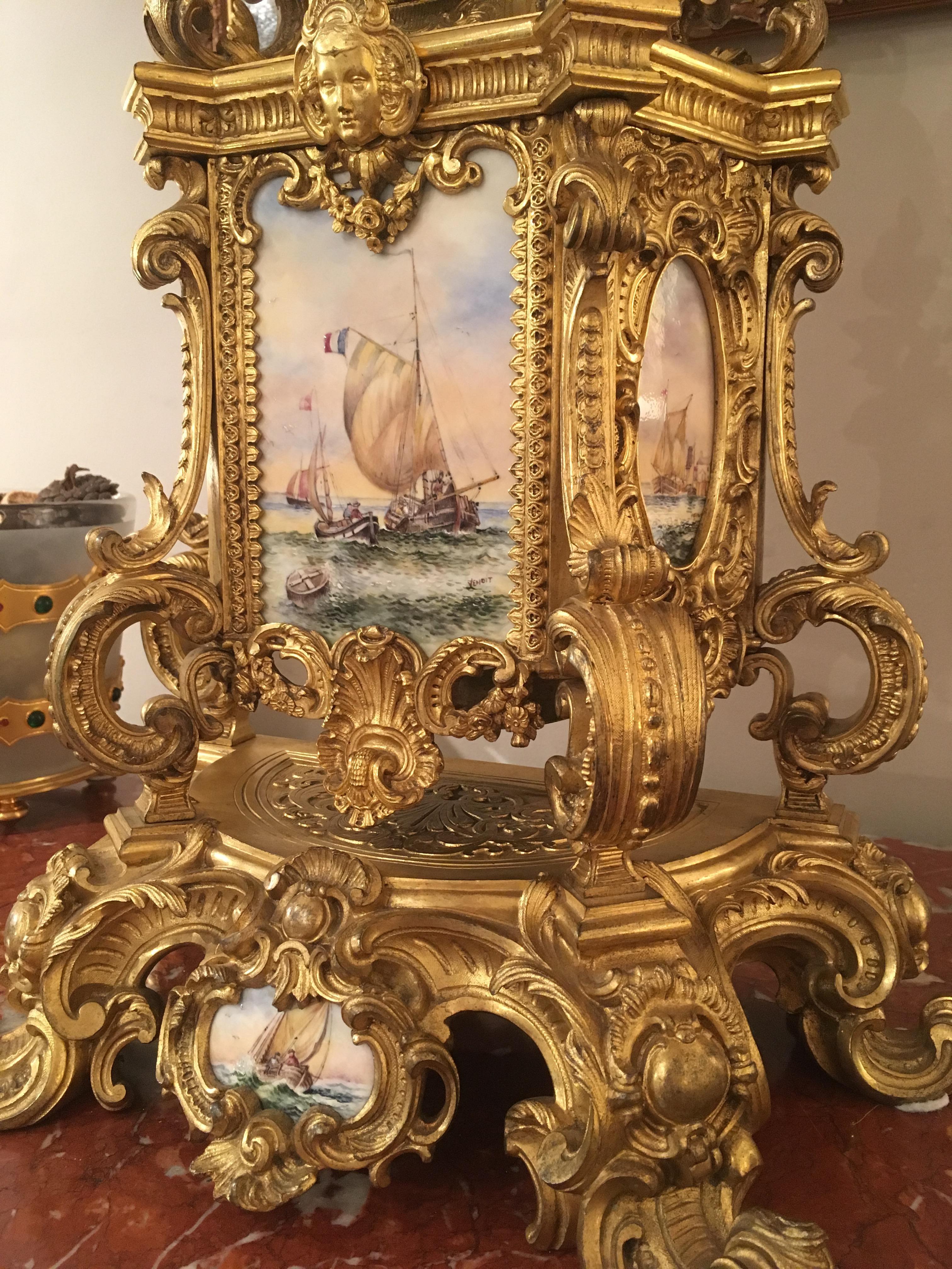 French 19th Century Gilt Bronze Mantle Clock with Nautical Scenes For Sale 2