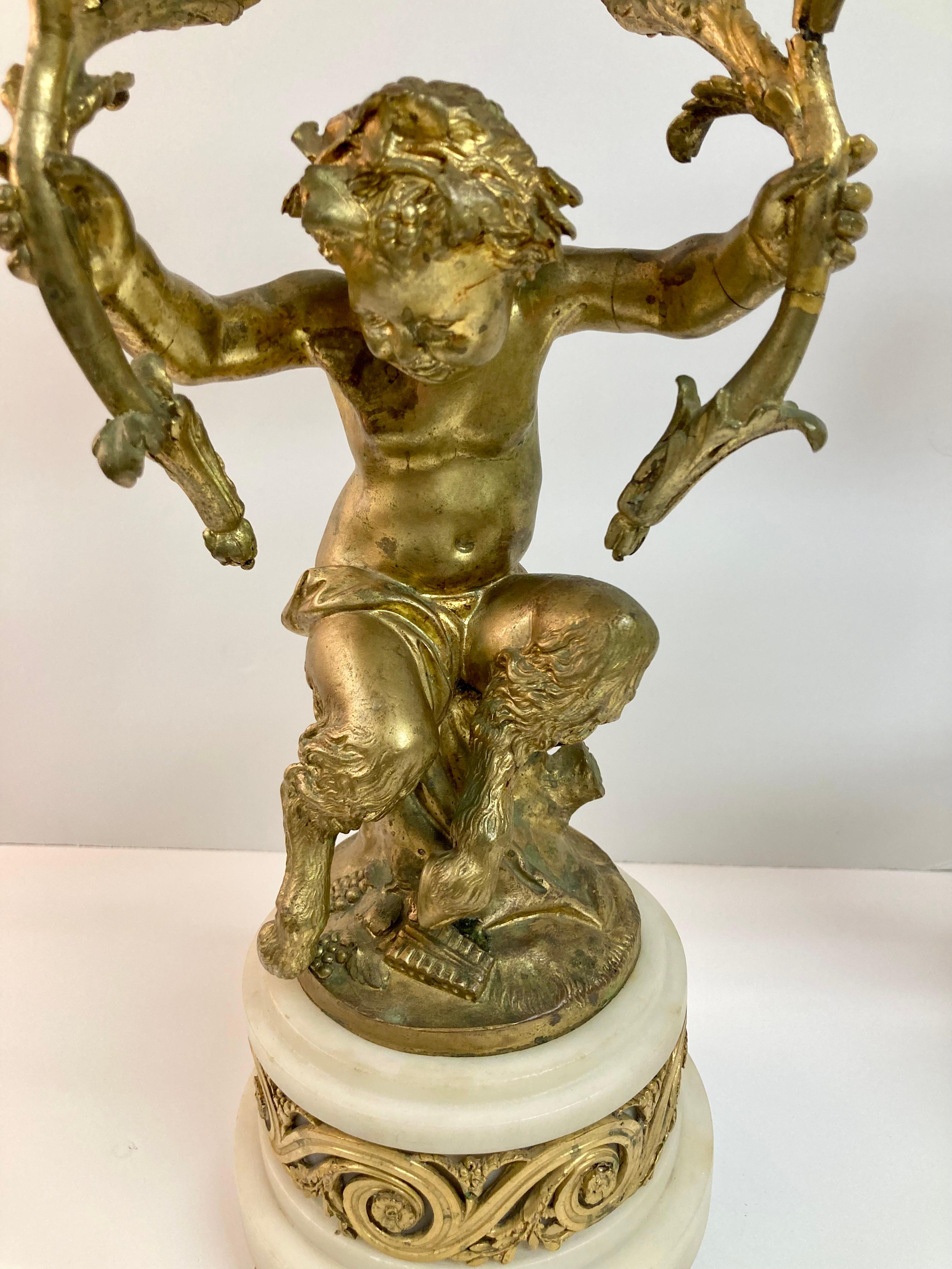 Candelabri a padella e putti in bronzo dorato del XIX secolo, una coppia in vendita 5