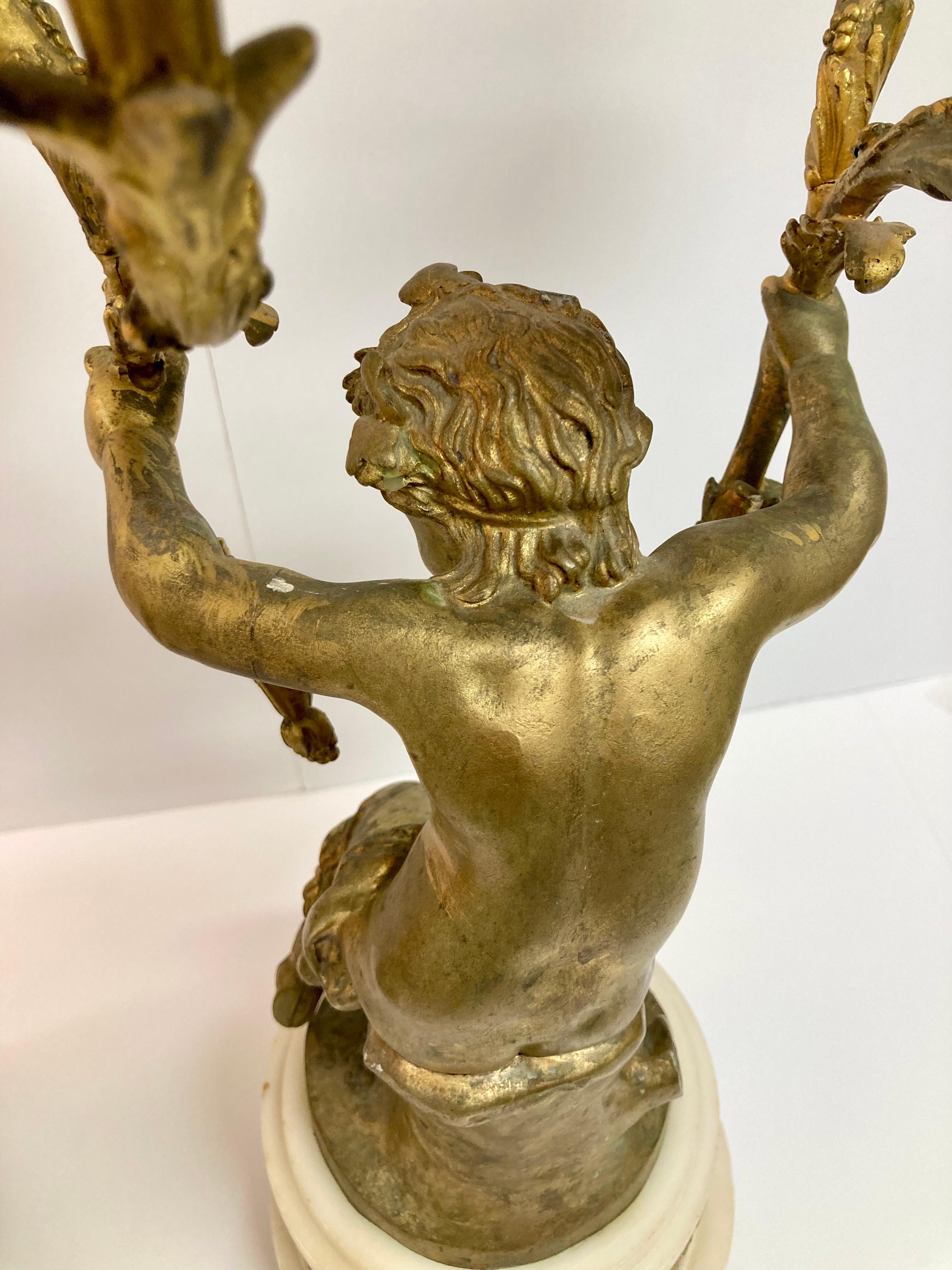 Candelabri a padella e putti in bronzo dorato del XIX secolo, una coppia in vendita 8