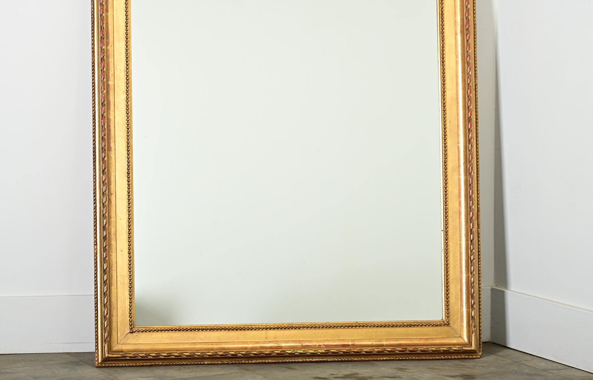 Français Miroir doré et peint français du 19e siècle en vente