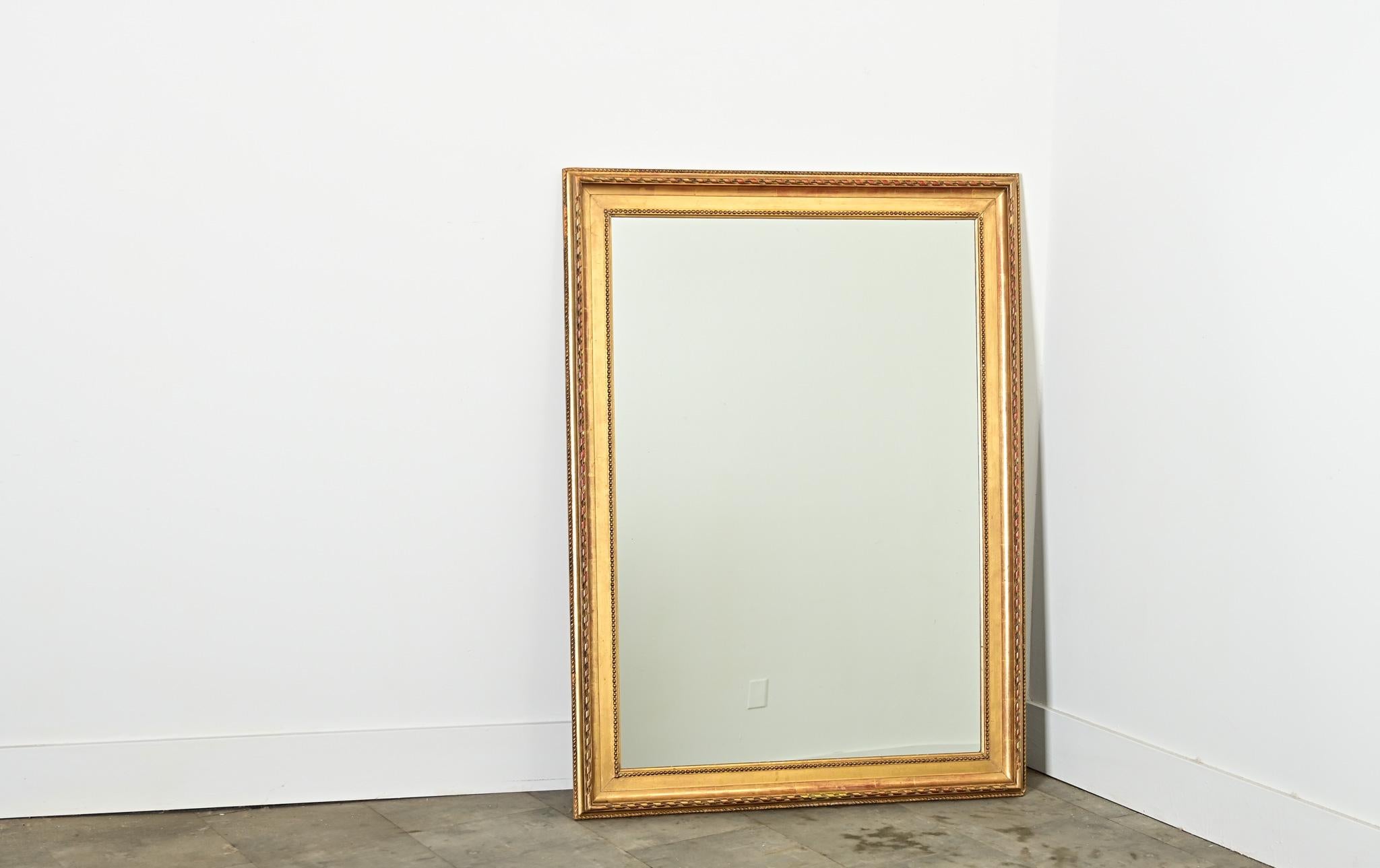 Or Miroir doré et peint français du 19e siècle en vente