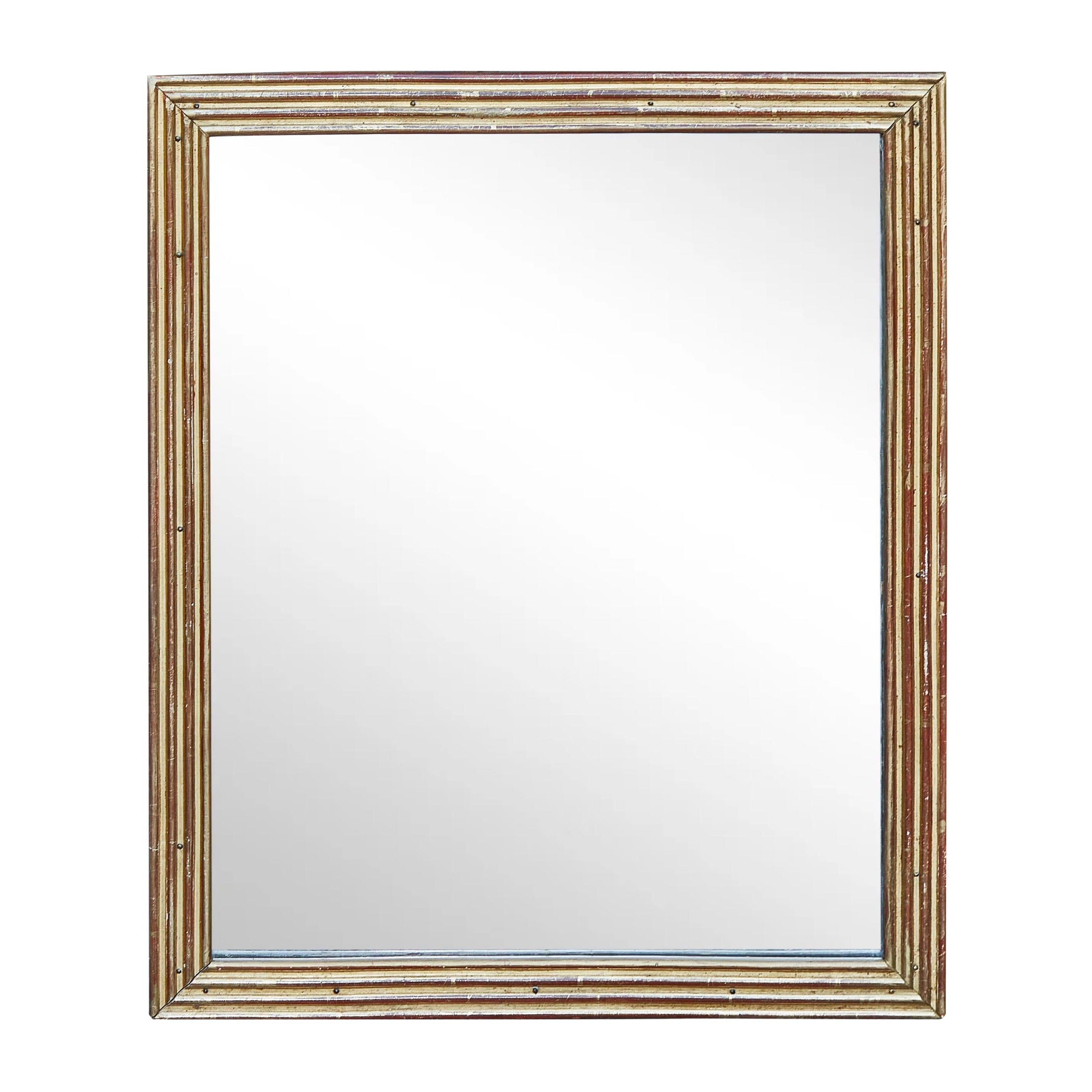 Miroir français du 19ème siècle en bois doré avec cadre linéaire et accents de roseaux
