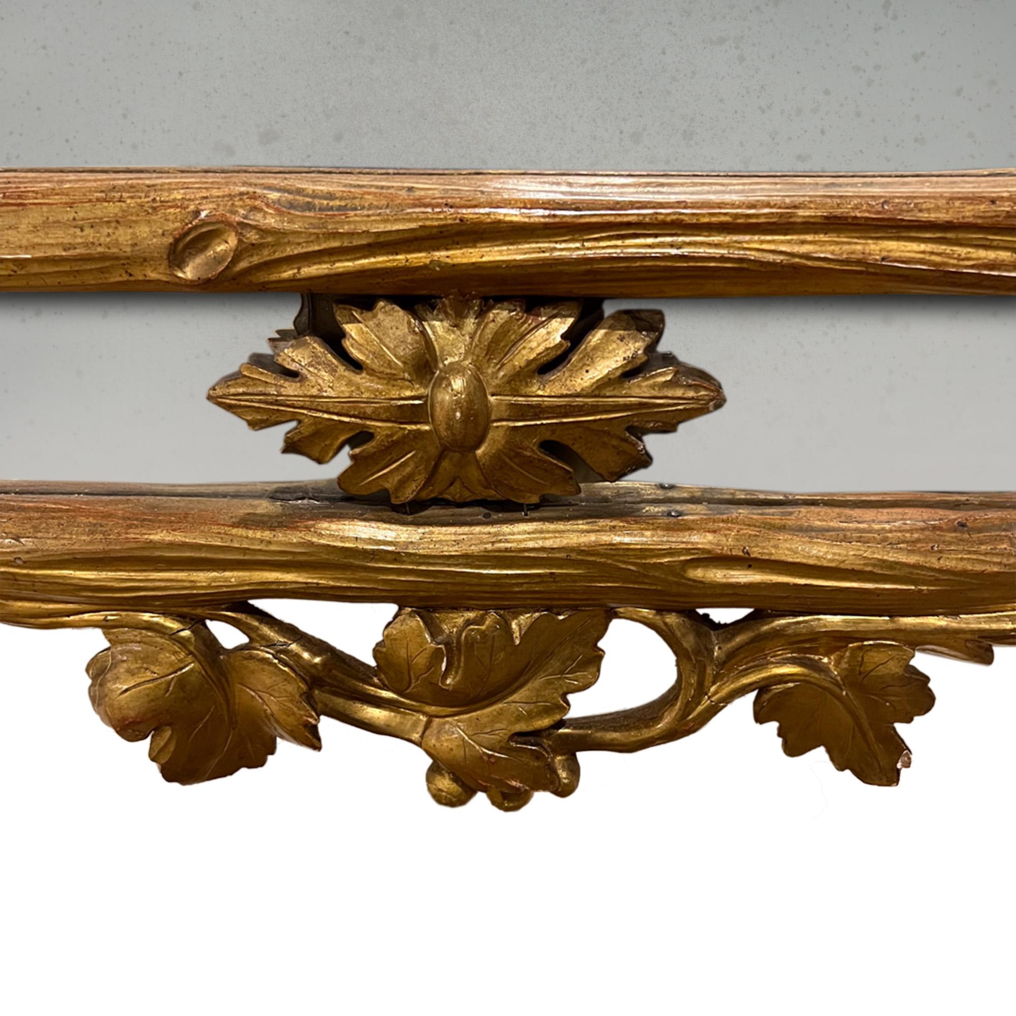 Stile provenzale Specchio francese del XIX secolo in legno dorato con viti e uva in vendita