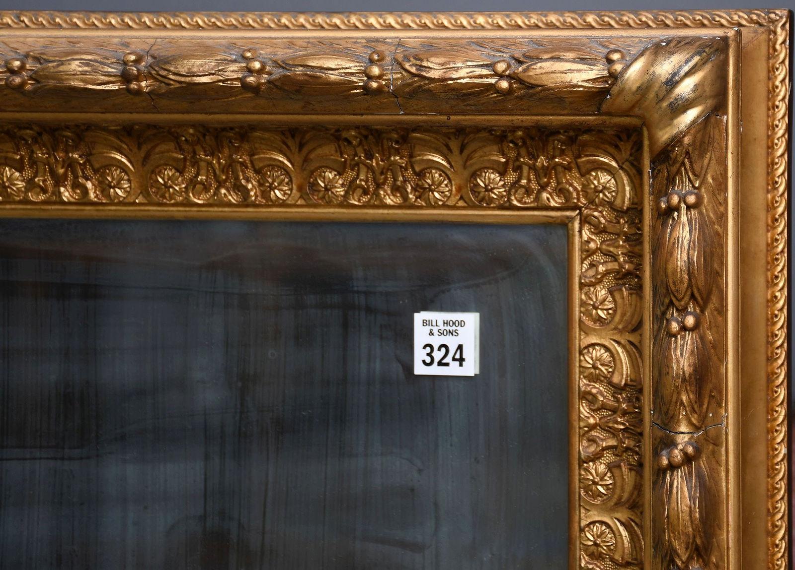 Français Miroir en bois doré à palmettes et feuilles de laurier du 19e siècle en vente