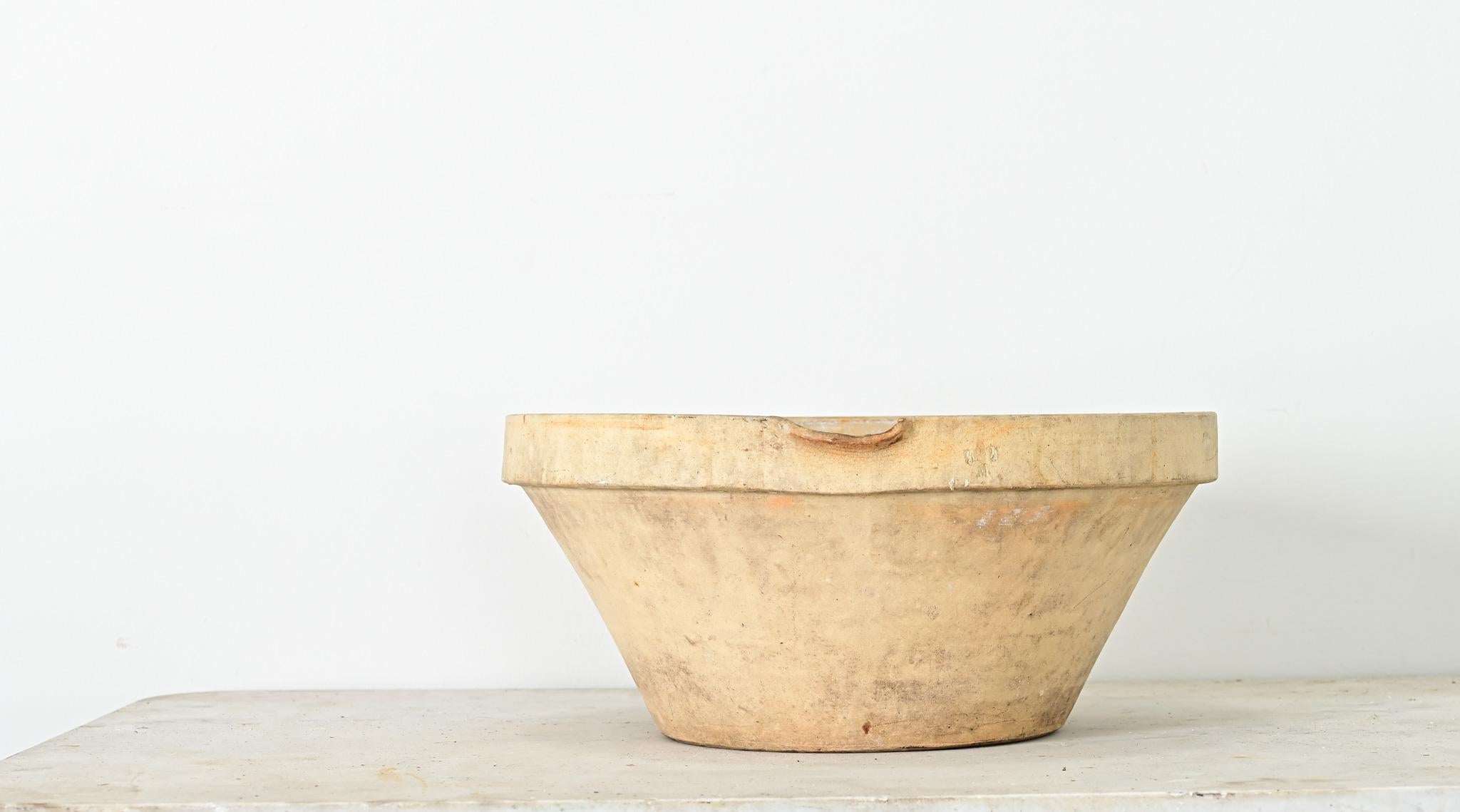 French 19th Century Glazed Cream Bowl In Good Condition For Sale In Baton Rouge, LA