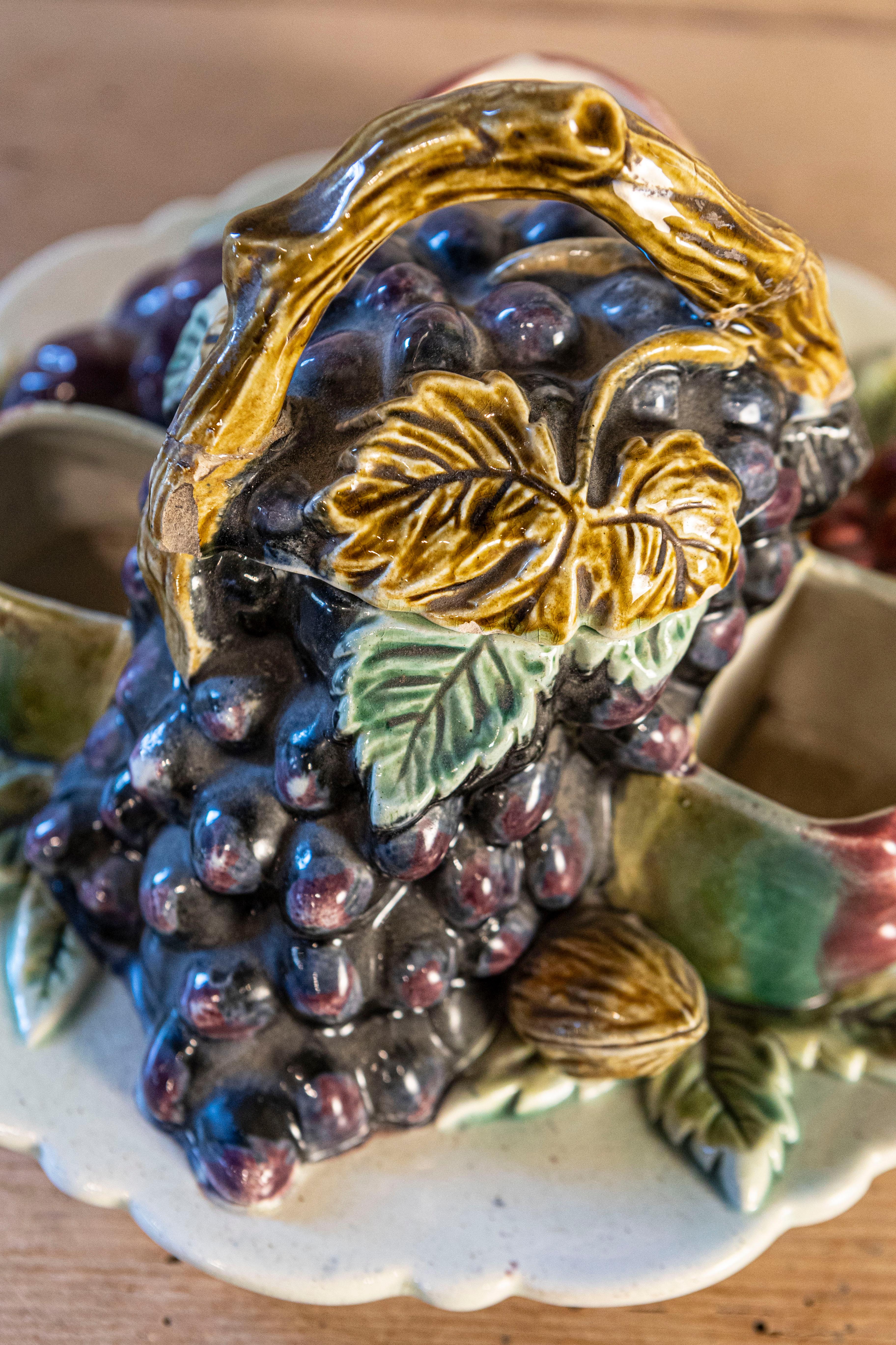 French 19th Century Glazed Majolica Lidded Fruit Dish with Grapes For Sale 2