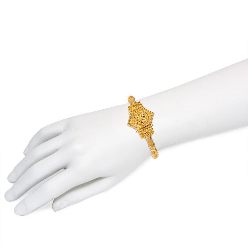 Women's or Men's 19th Century Gold Etruscan Revival Hinged Bangle Bracelet, France
