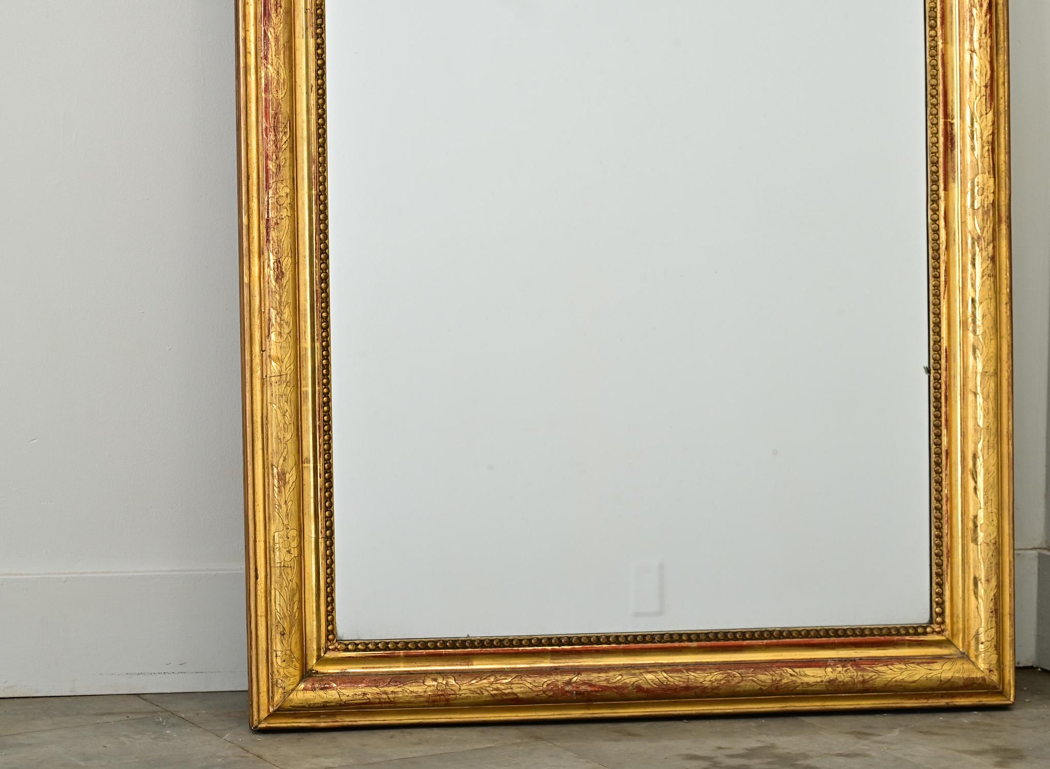 Sculpté Miroir Louis Philippe français du 19ème siècle doré à l'or en vente