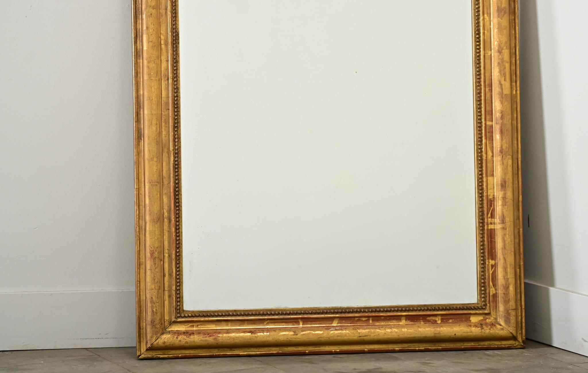 Sculpté Miroir Louis Philippe français du 19ème siècle doré à l'or en vente