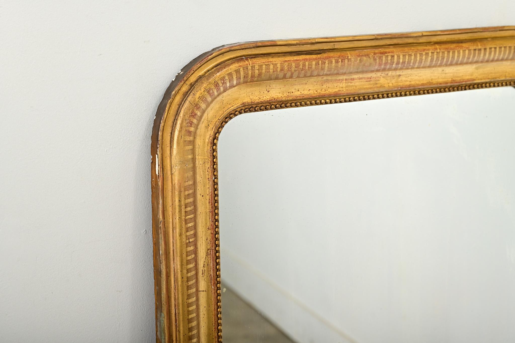 Verre Miroir Louis Philippe français du 19ème siècle doré à l'or en vente