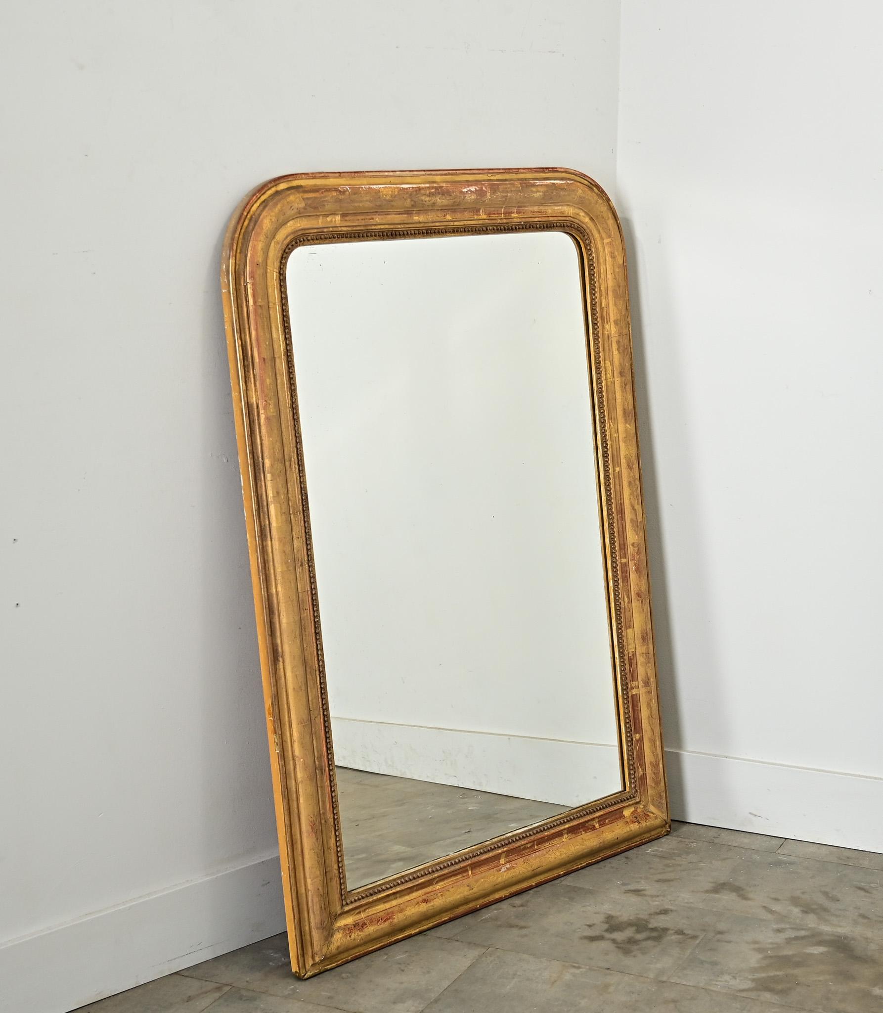 Verre Miroir Louis Philippe français du 19ème siècle doré à l'or en vente