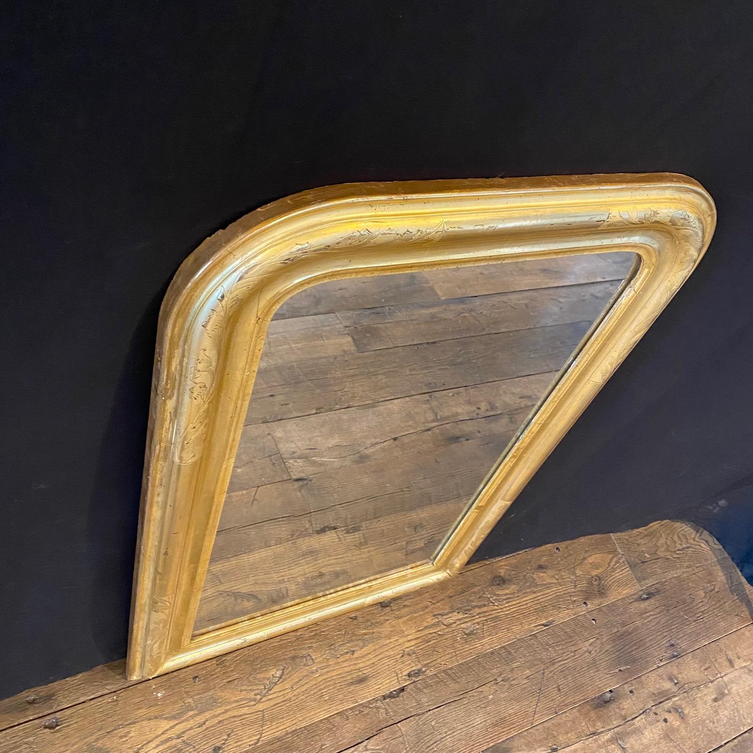 French 19th Century Gold Gilt Louis Philippe Mirror with Arched Top For Sale 1
