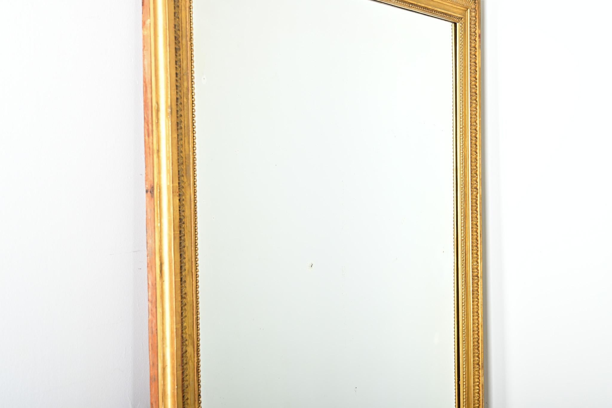 Miroir de cheminée français du 19e siècle, doré à l'or fin en vente 3