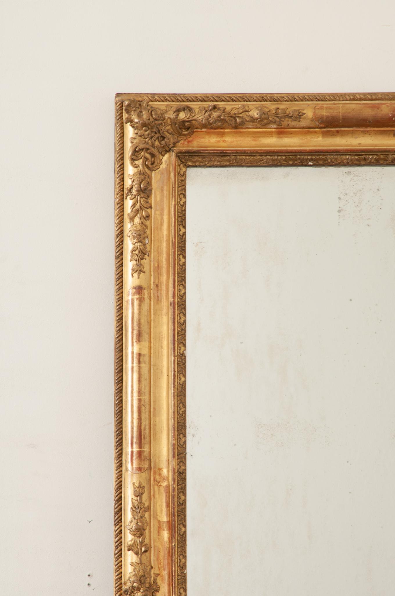 Miroir français du 19ème siècle doré à l'or en vente 4