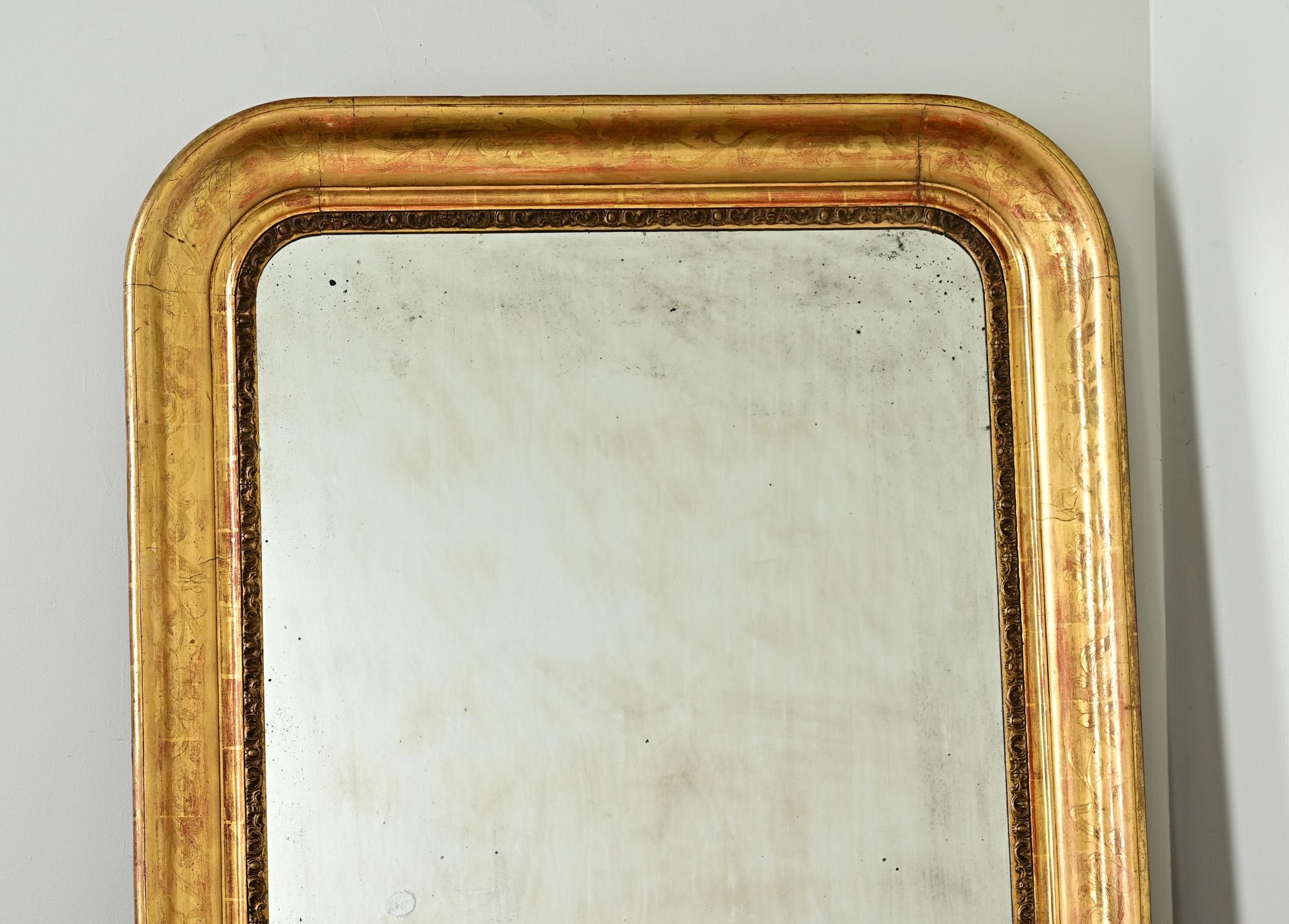 Français Miroir français du 19ème siècle doré à l'or en vente