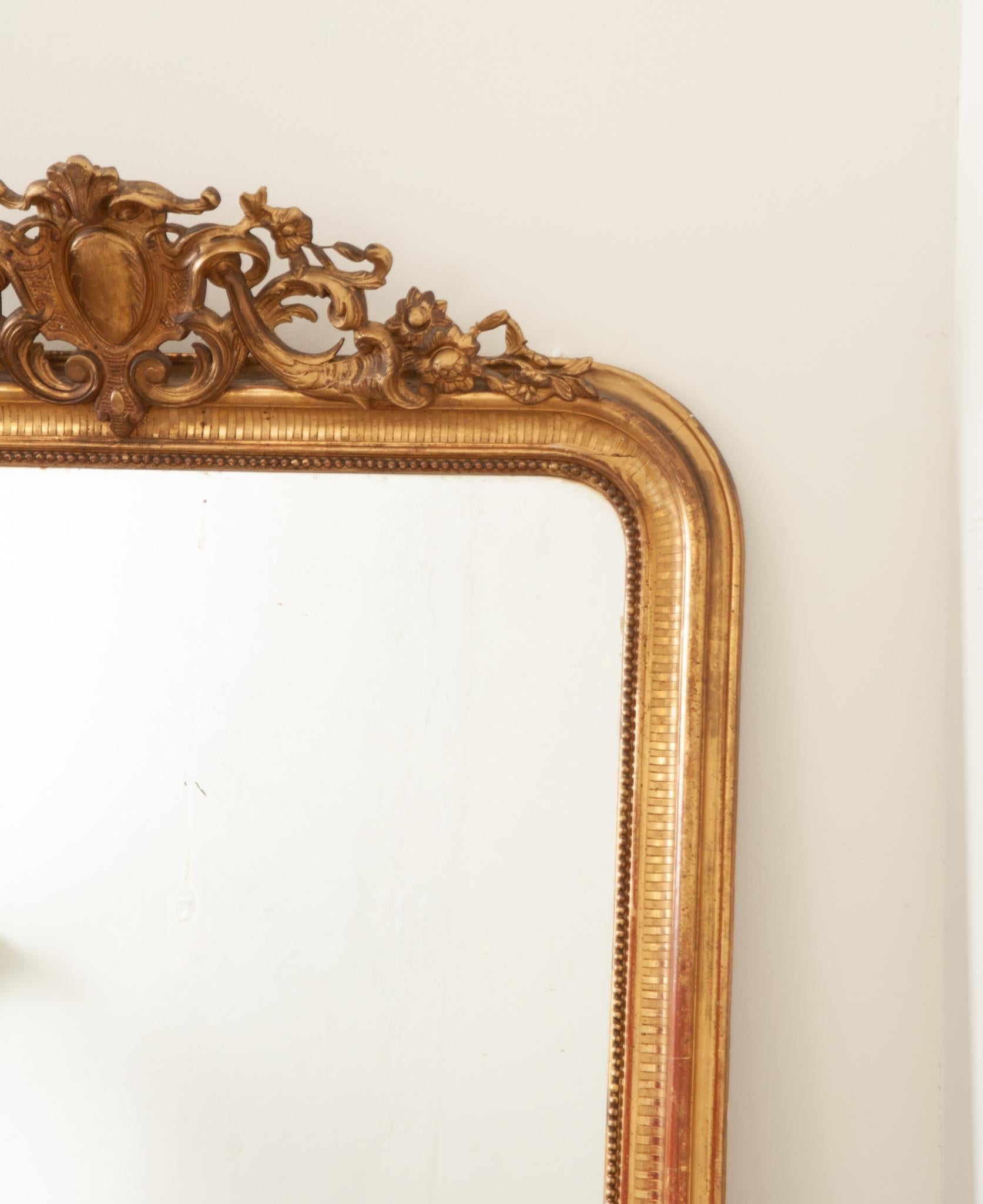 French 19th Century Gold Gilt Mirror In Good Condition For Sale In Baton Rouge, LA