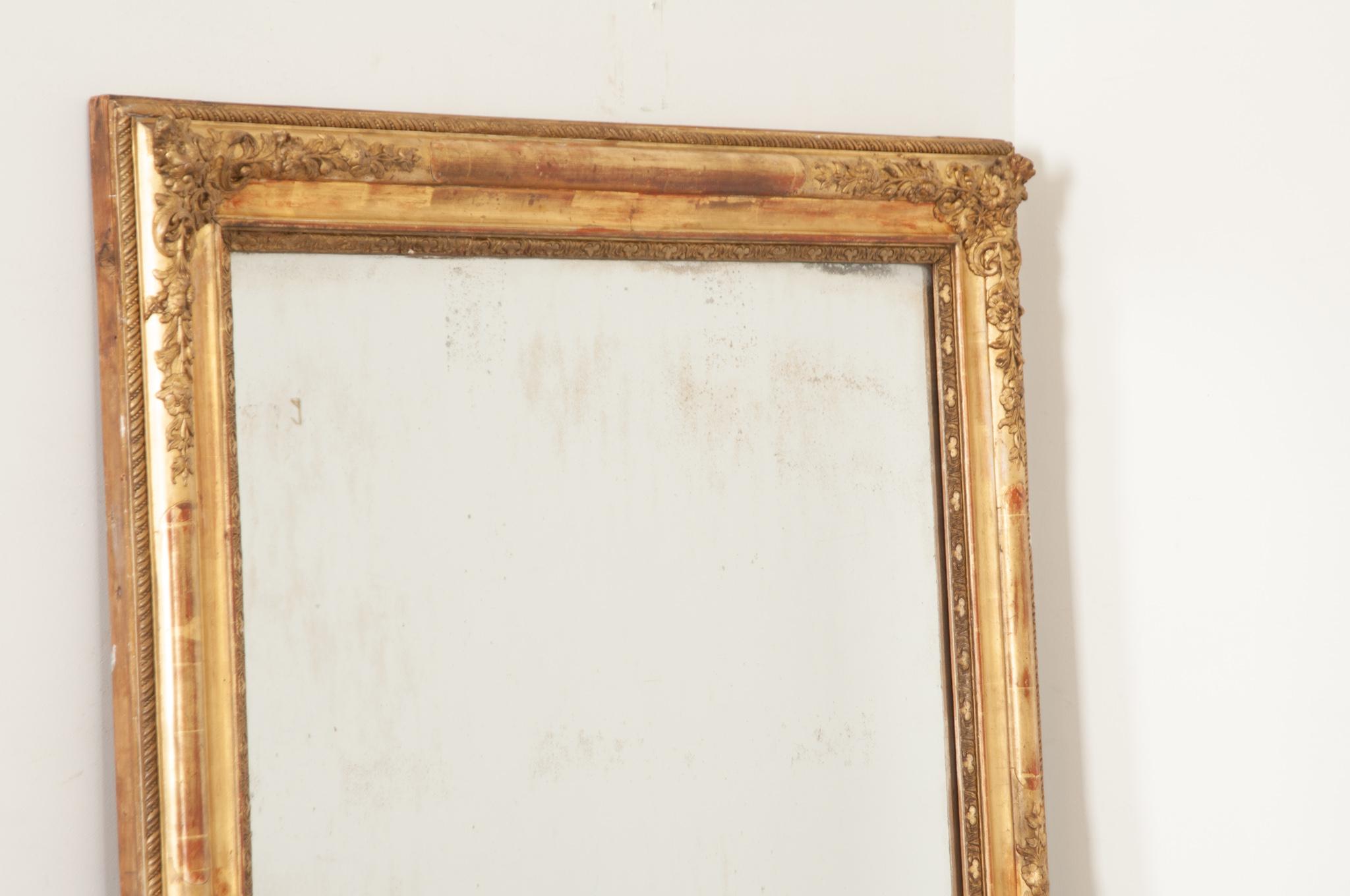 Miroir français du 19ème siècle doré à l'or en vente 2