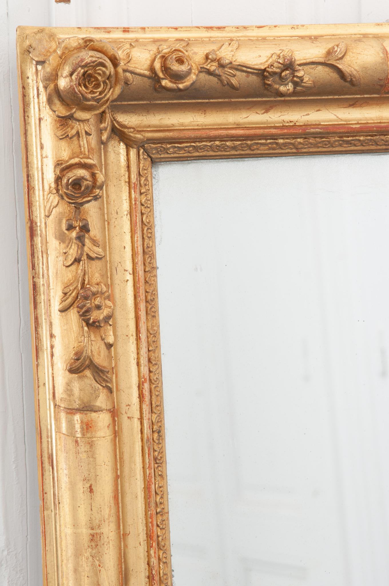 Miroir inclinable français du 19ème siècle doré à l'or fin en vente 1