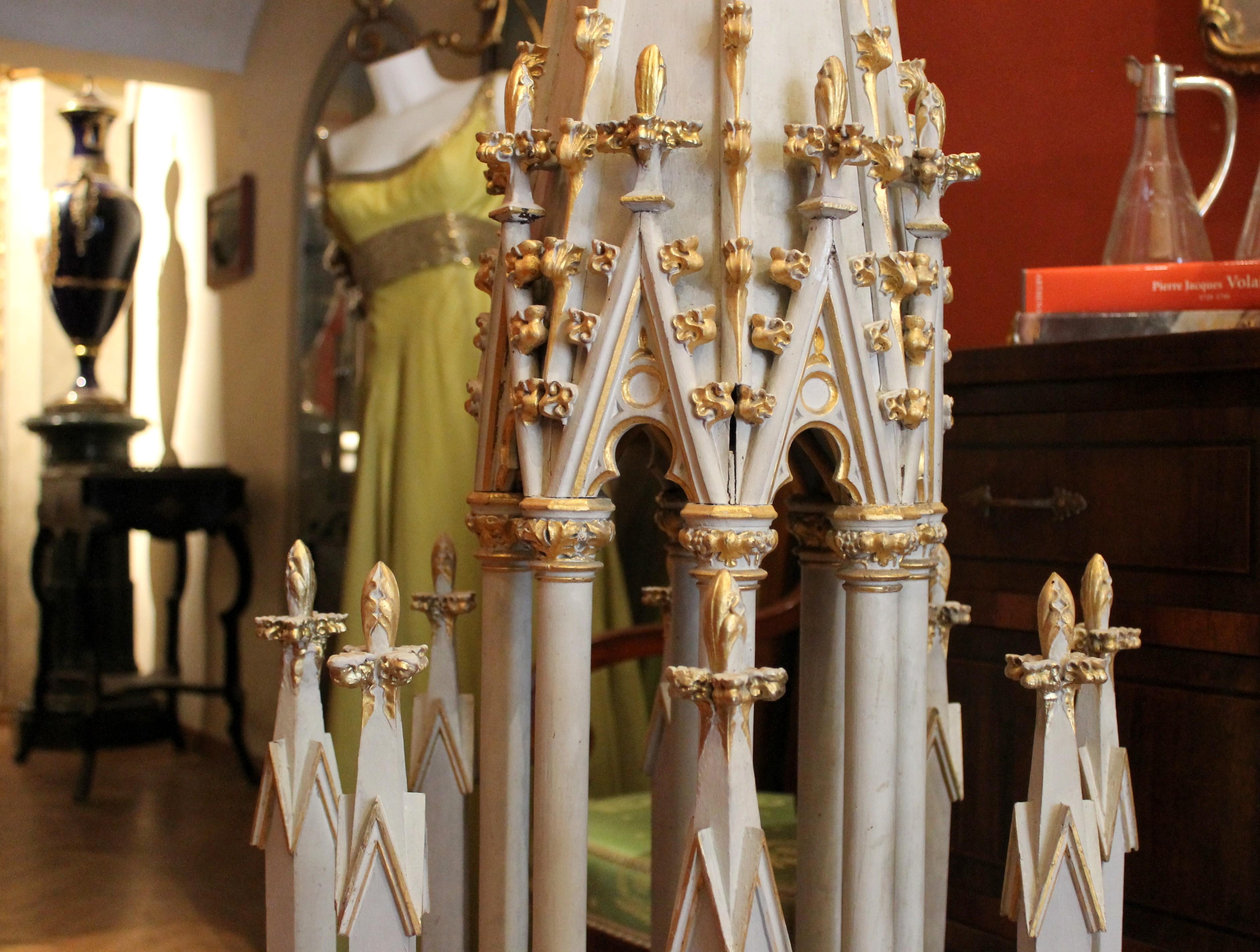 French 19th Century Gothic Revival Hand Carved, Lacquered, Parcel Giltwood Spire For Sale 6
