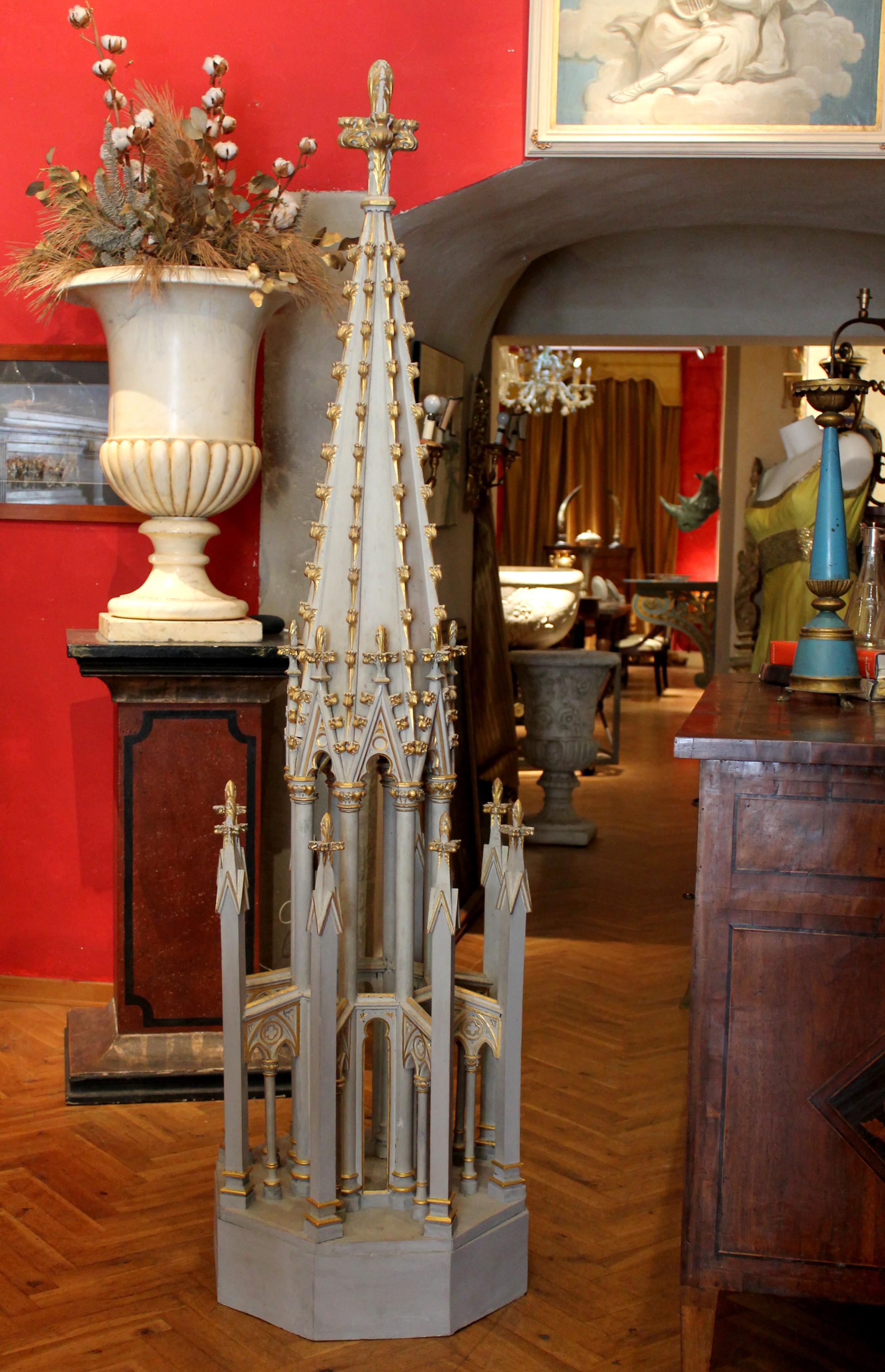 Hand-Carved French 19th Century Gothic Revival Hand Carved, Lacquered, Parcel Giltwood Spire For Sale