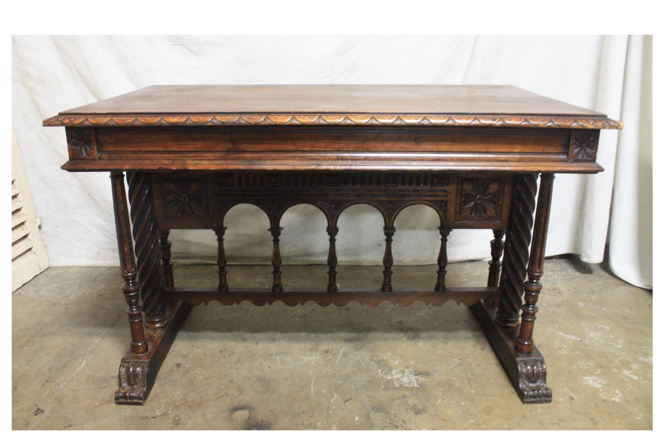 French 19th Century Gothic Style Writing Table For Sale 1