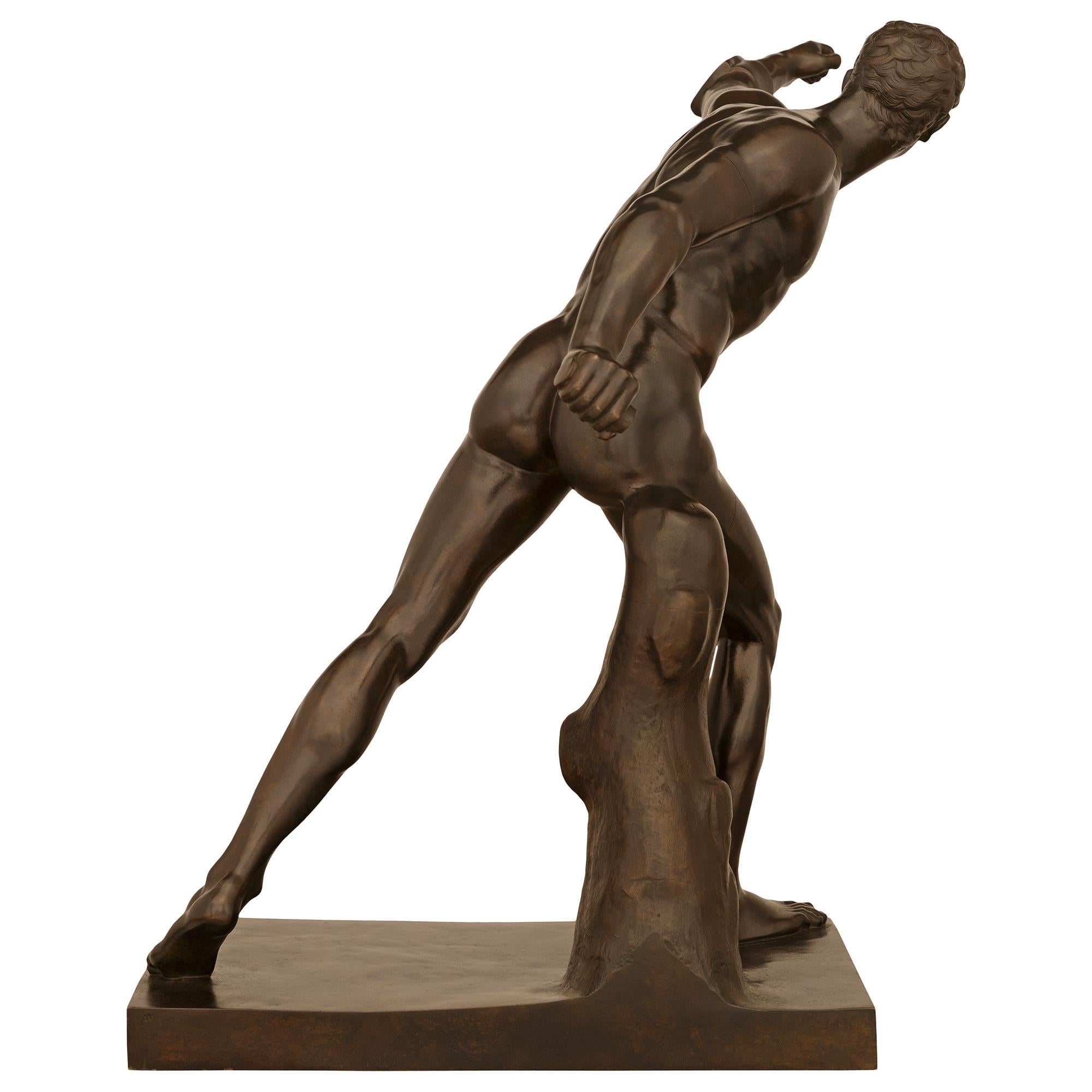 Statue en bronze du gladiateur Borghese, d'époque Grand Tour, du 19e siècle en vente 4