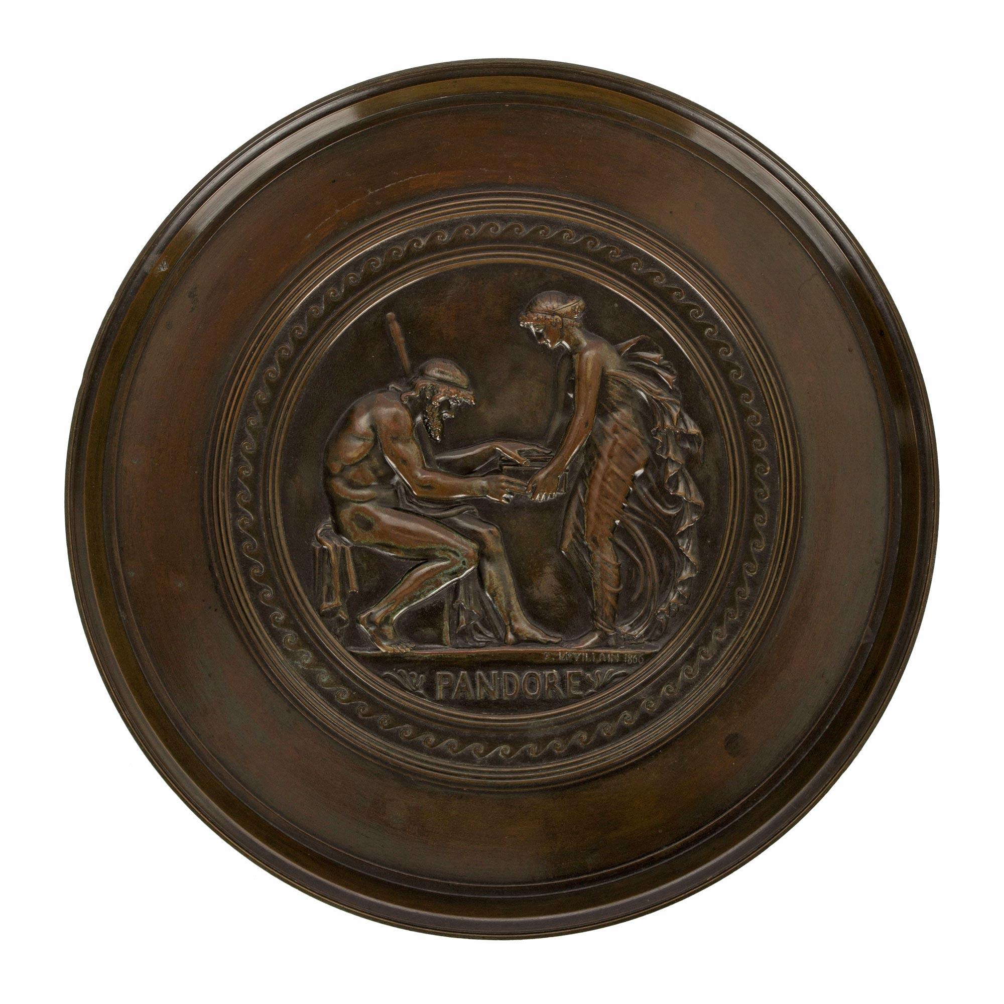 Patinato Tazza francese del XIX secolo del periodo Grand Tour in bronzo patinato, marmo e ormolu in vendita