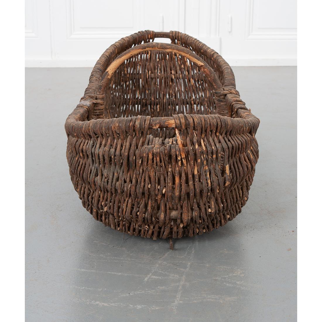 French 19th Century Grape Harvest Basket In Good Condition In Baton Rouge, LA