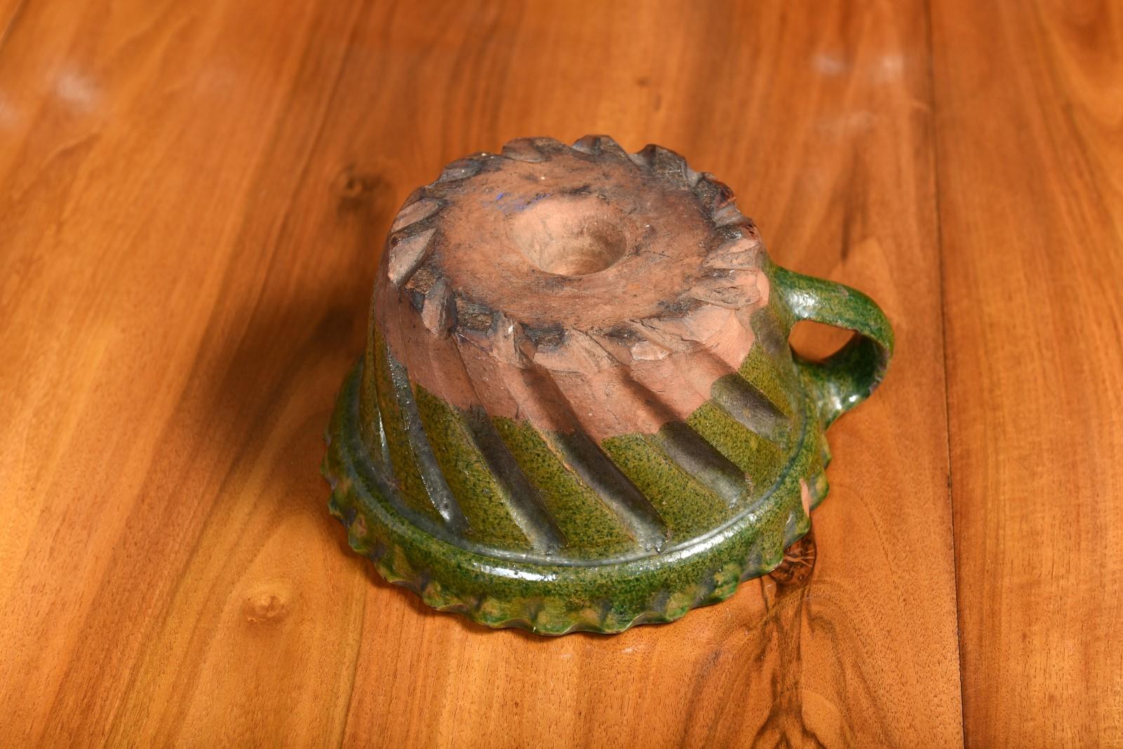 French 19th Century Green and Brown Glazed Pottery Cake Mold with Grooves For Sale 6