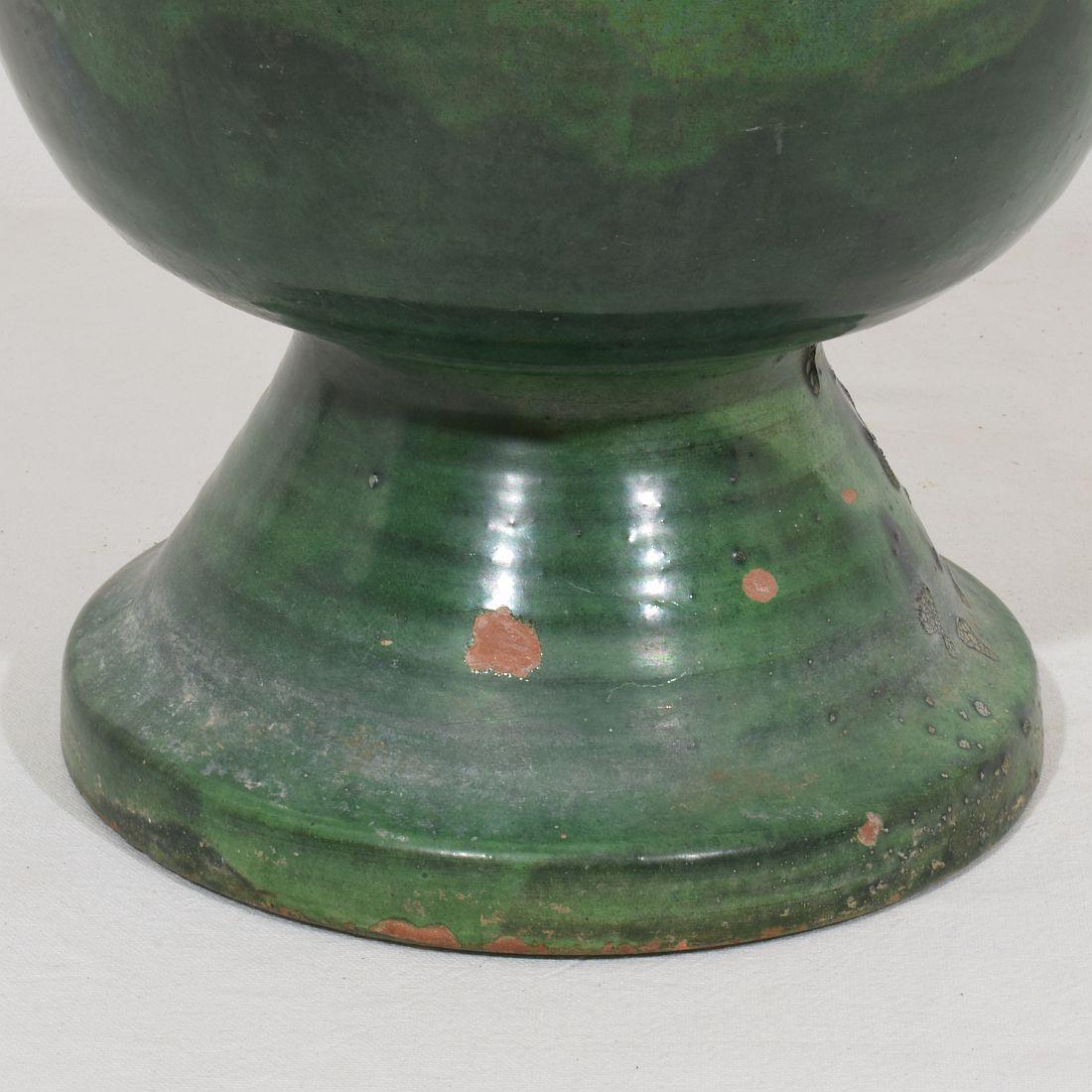 Französisches Castelnaudary-Pflanzgefäß/Vase aus grün glasiertem Steingut, 19. Jahrhundert im Angebot 4