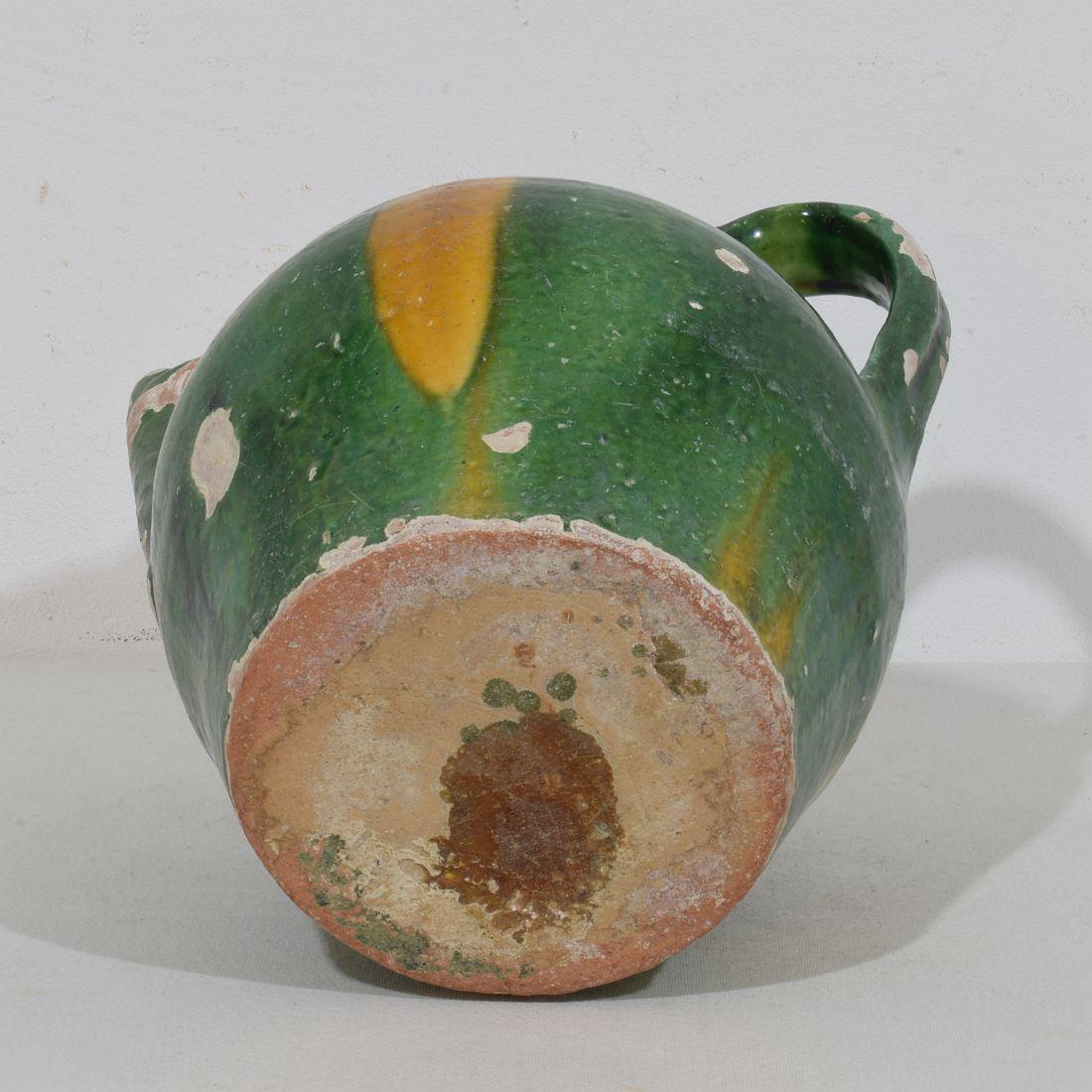 Jarro o Cruche de Agua de Terracota Esmaltada Verde / Amarilla 'Orjol', Francés, Siglo XIX en venta 9