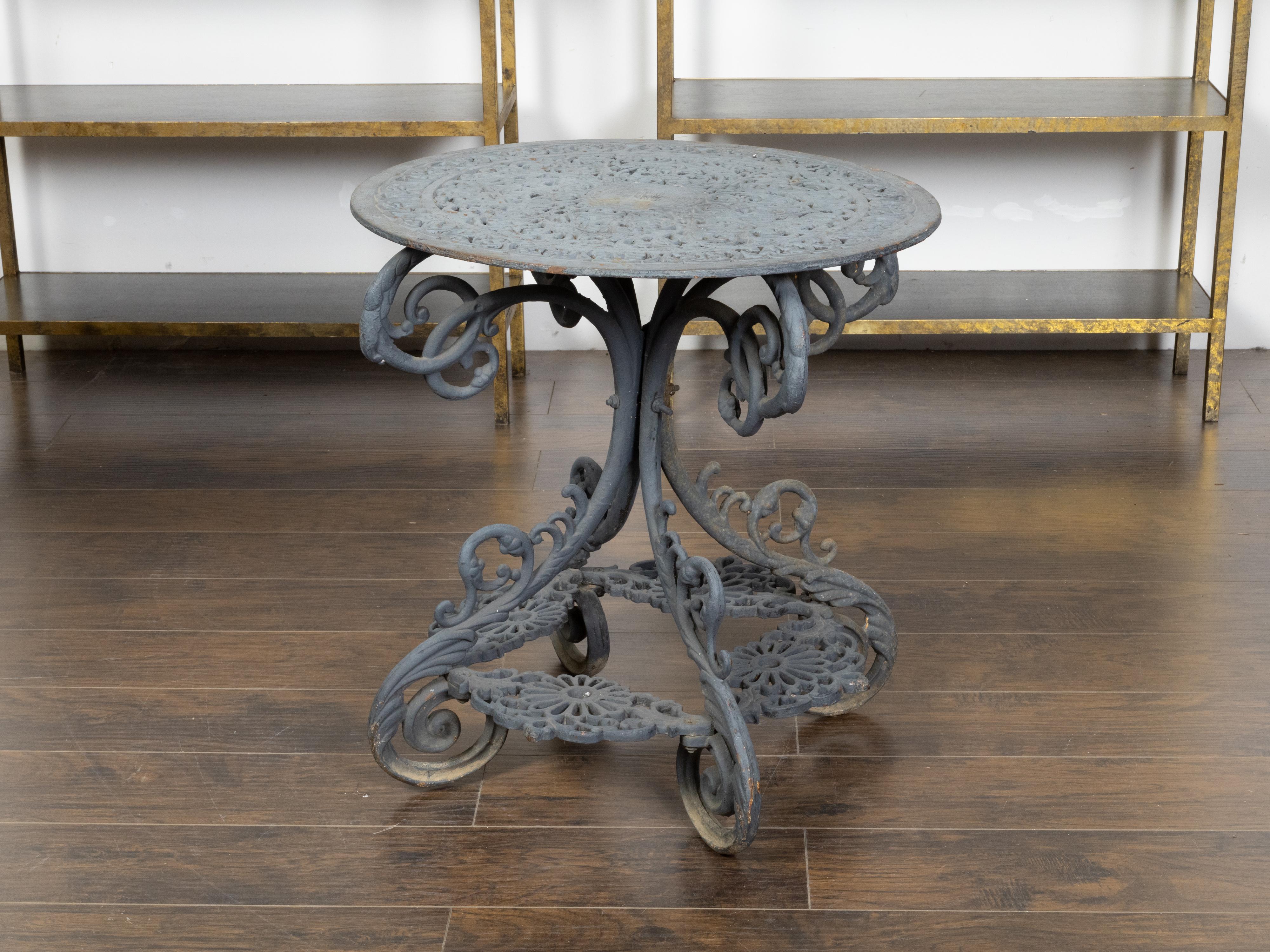 French 19th Century Grey Painted Iron Garden Table with Openwork Floral Top 1