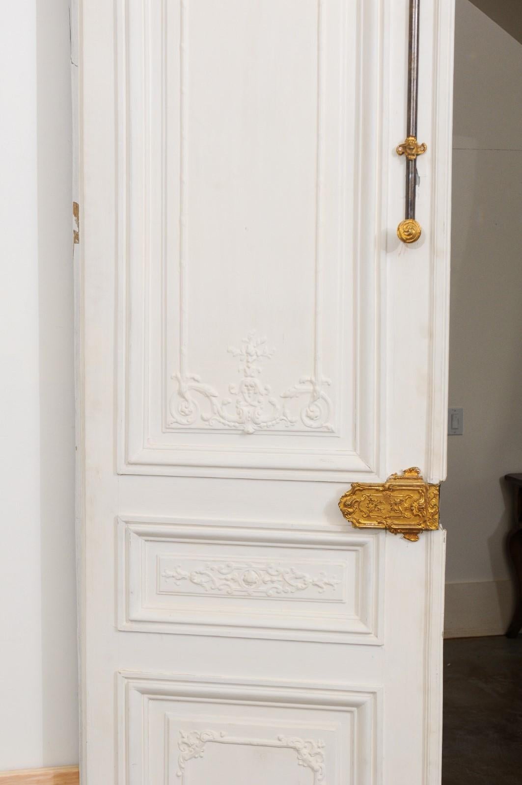 French 19th Century Haussmann Painted Doors with Carved Foliage Motifs 6