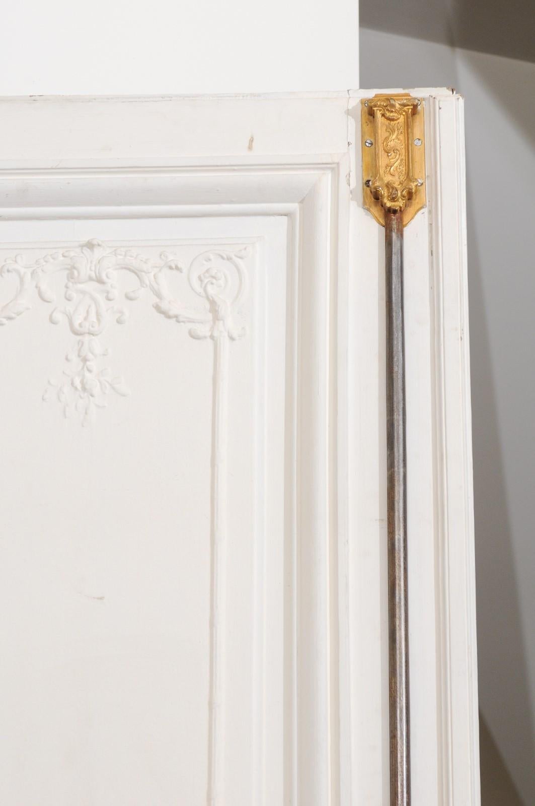 French 19th Century Haussmann Painted Doors with Carved Foliage Motifs 7
