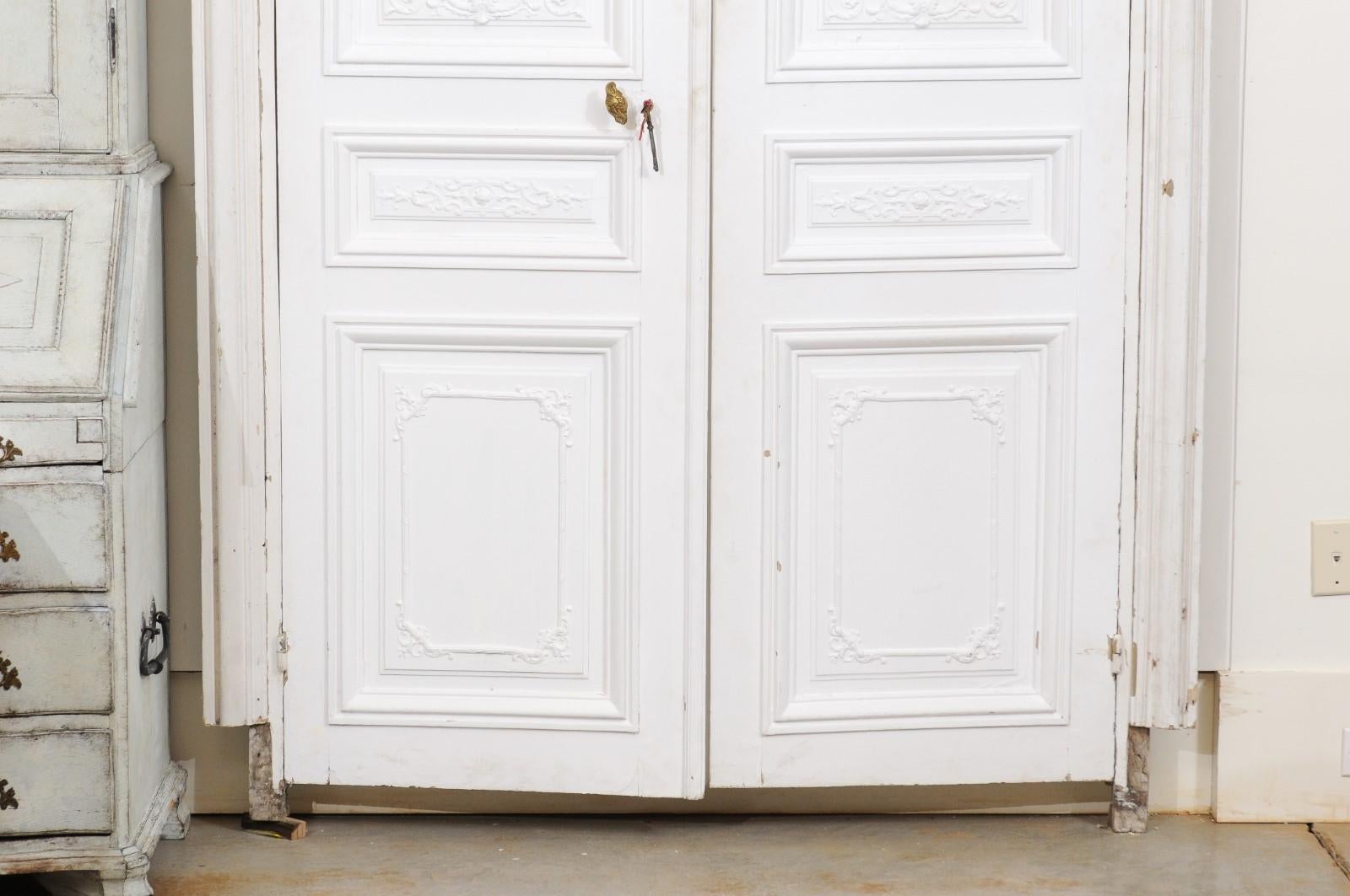 French 19th Century Haussmann Painted Doors with Carved Foliage Motifs 1
