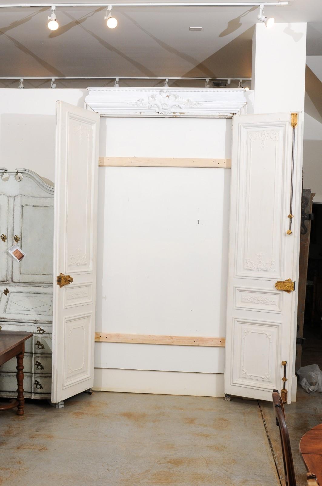 French 19th Century Haussmann Painted Doors with Carved Foliage Motifs 5