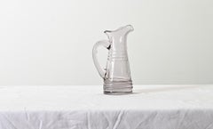 Pichet en verre massif du 19e siècle