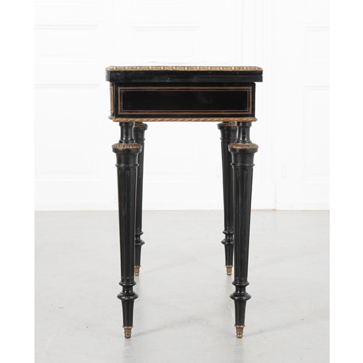 Table à jeux en marqueterie et ébène du 19ème siècle en vente 2
