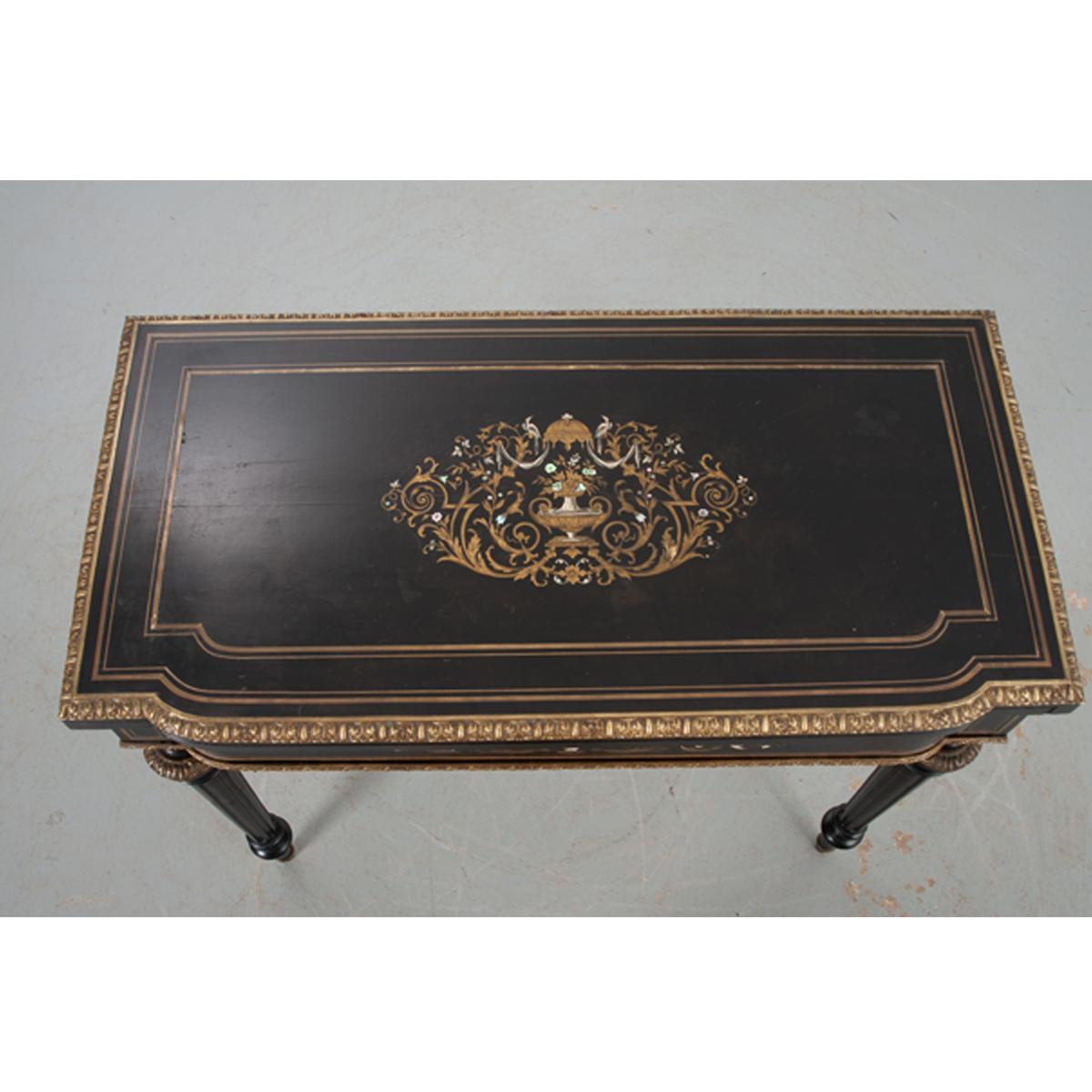 Français Table à jeux en marqueterie et ébène du 19ème siècle en vente