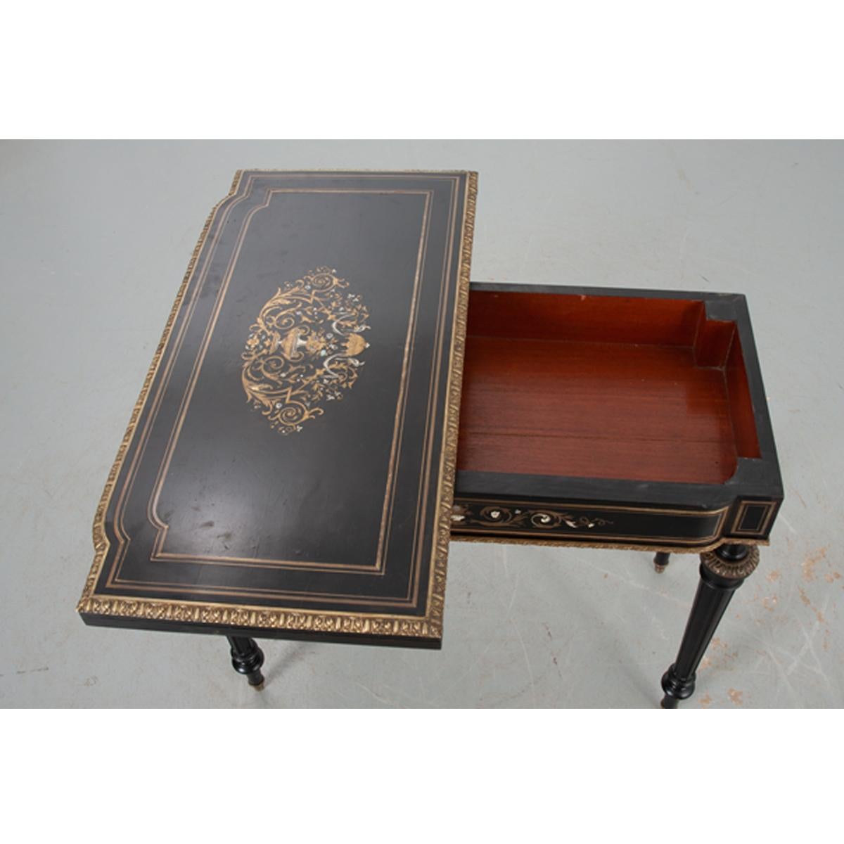 XIXe siècle Table à jeux en marqueterie et ébène du 19ème siècle en vente