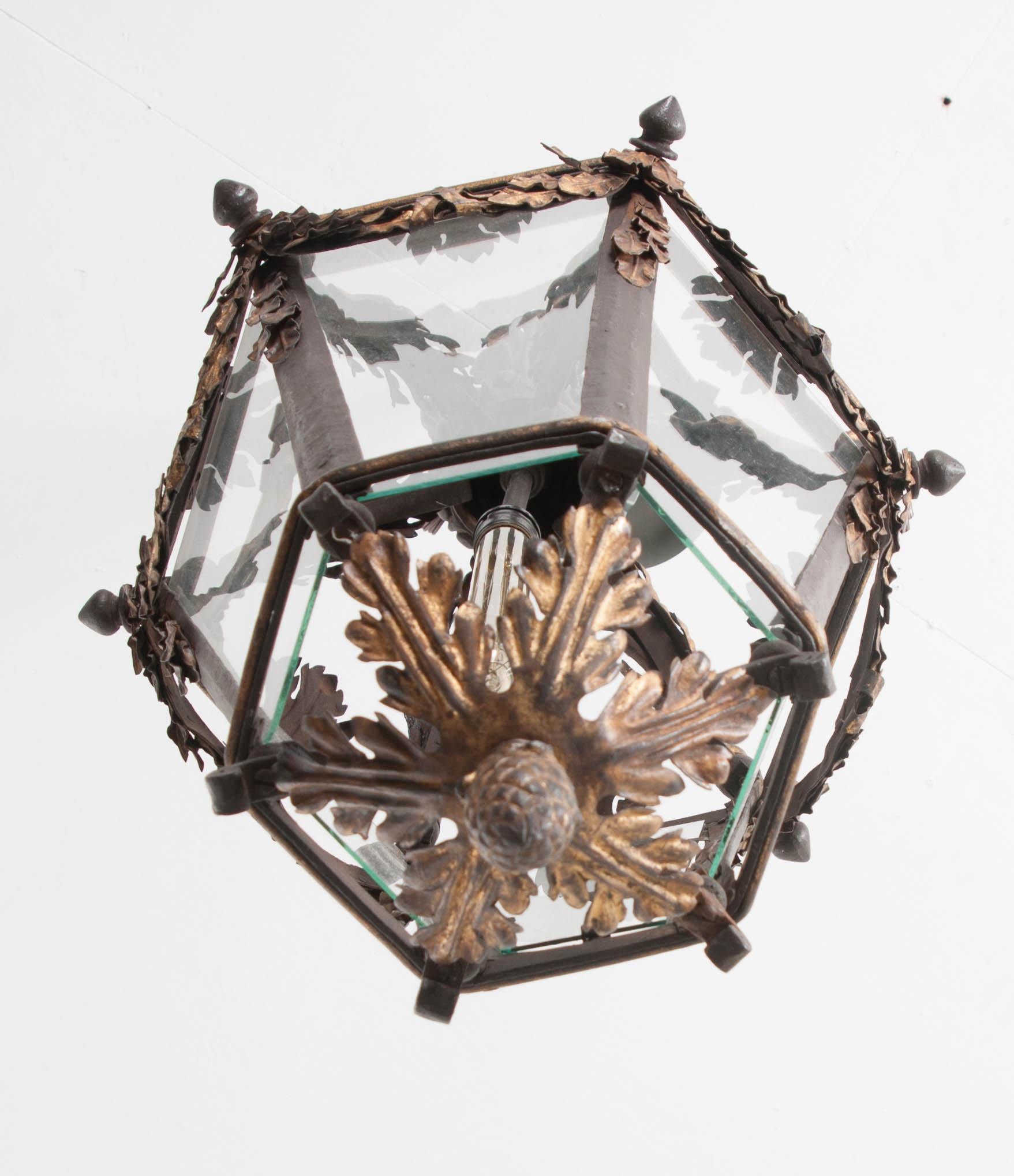 Französische Laterne aus Eisen und vergoldetem Messing des 19. Jahrhunderts mit einem Licht im Angebot 3