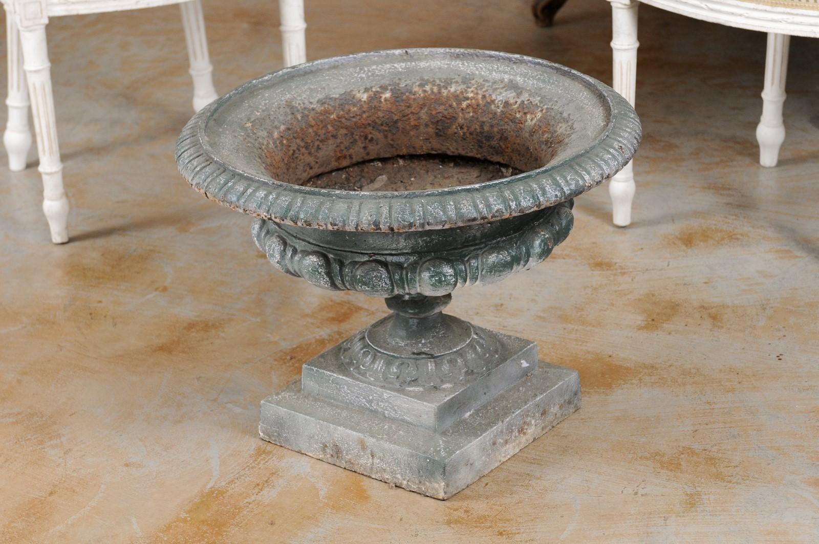French 19th Century Iron Jardinière with Ovoid Motifs and Distressed Patina 4