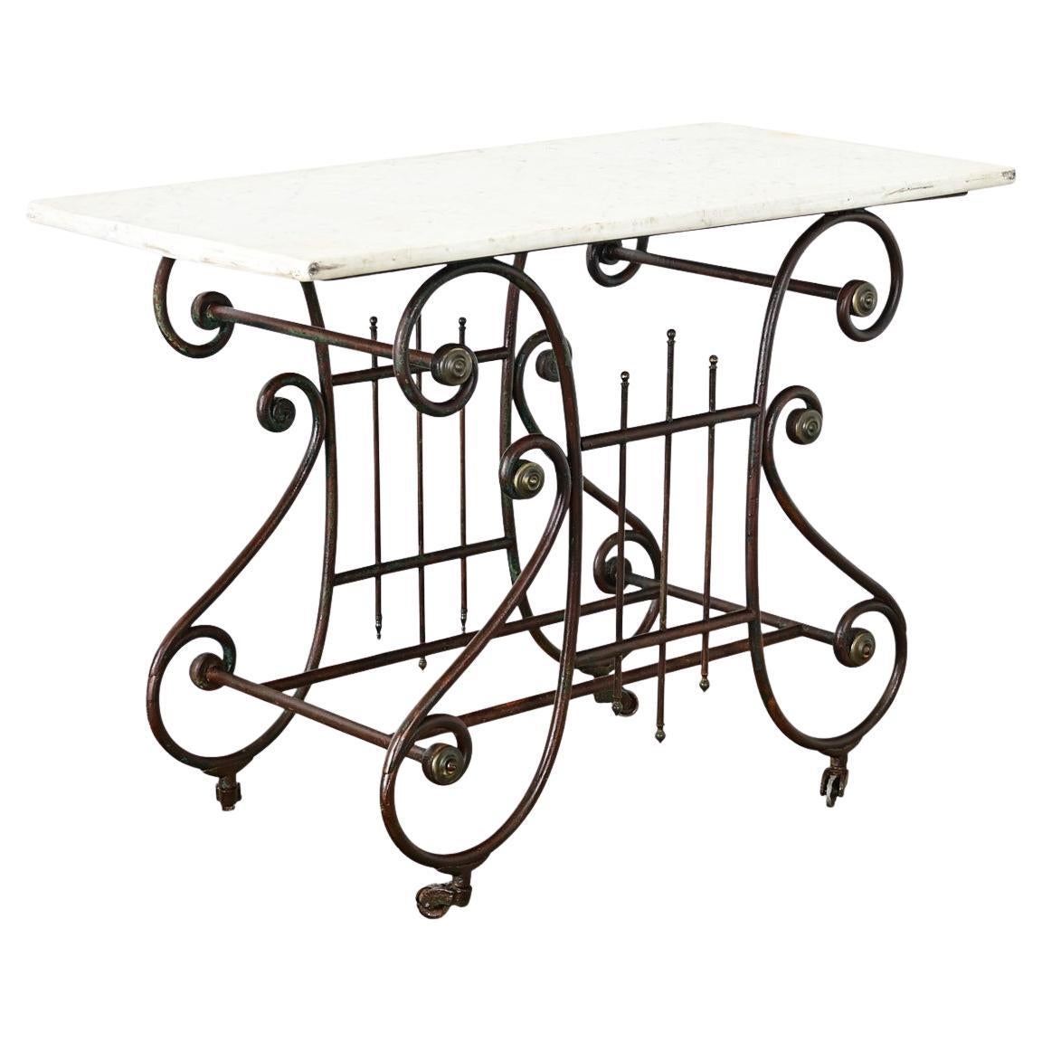 Mesa de carnicero francesa del siglo XIX de hierro y mármol