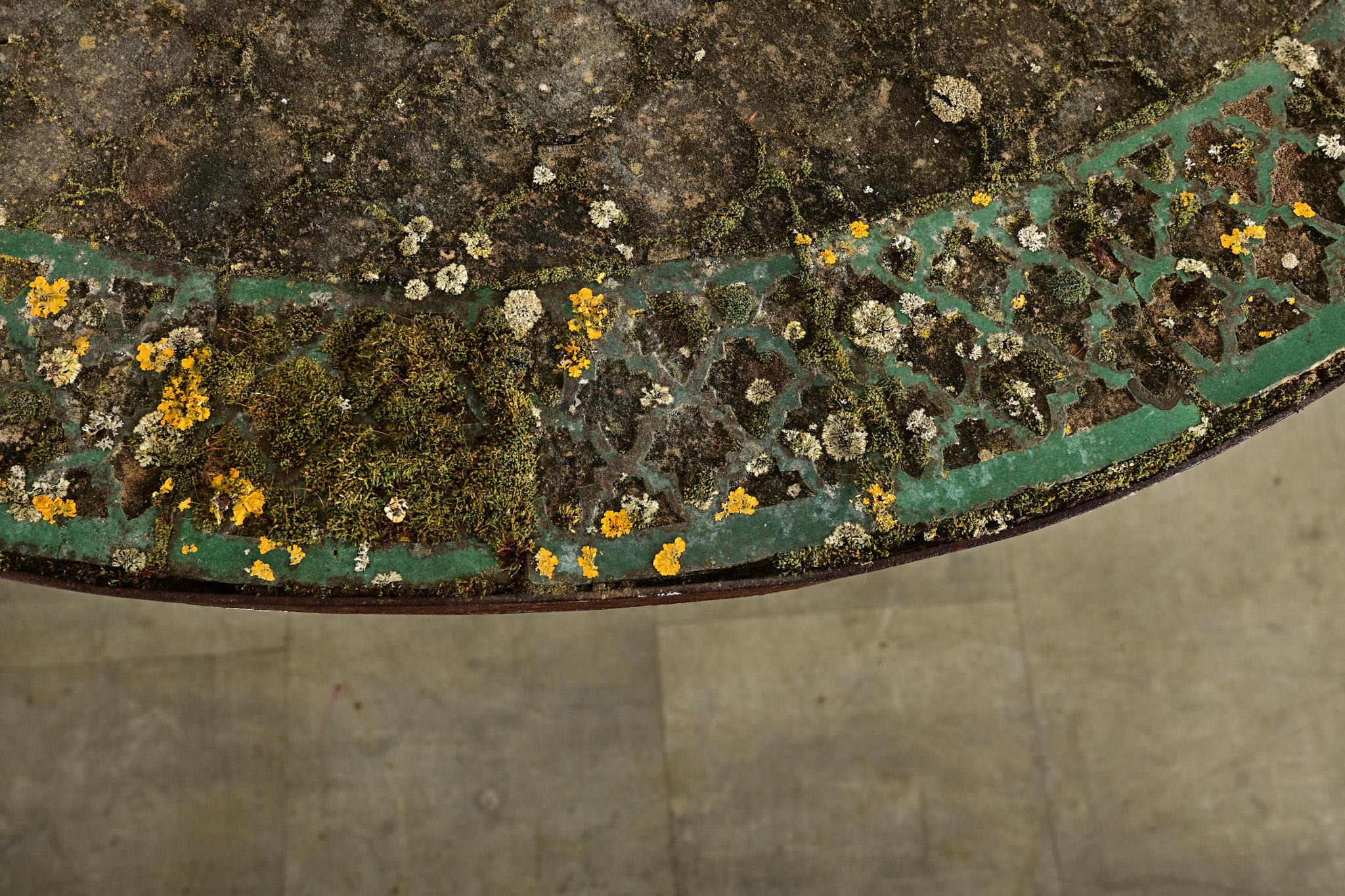 Französischer Gartentisch aus Eisen und Mosaik aus dem 19. im Angebot 4