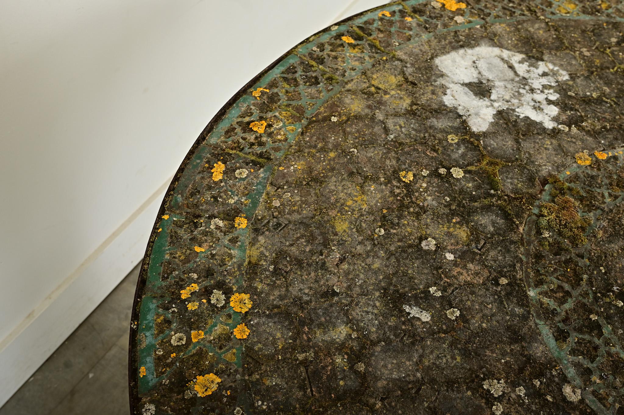 Französischer Gartentisch aus Eisen und Mosaik aus dem 19. im Angebot 2